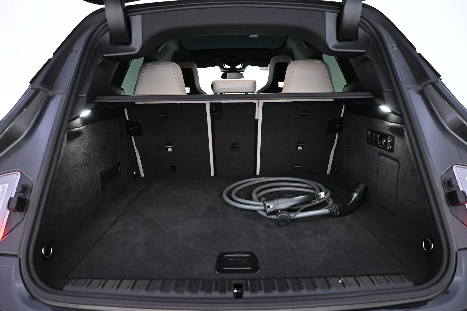 Car Image - 1CbKNPWTDEIICith8h1LNi