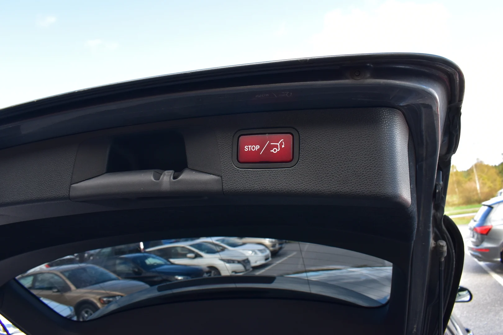 Car Image - 3S6IUm62X34fzaJ5h1Z4lR