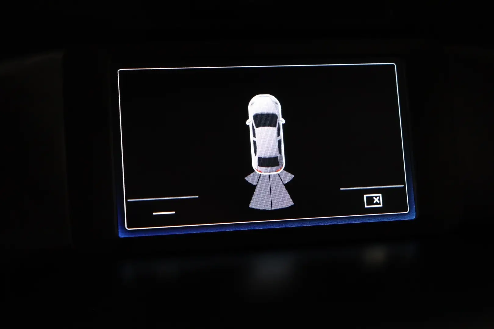 Car Image - 5uVvBLZEB2fQMTcTjwsfOo