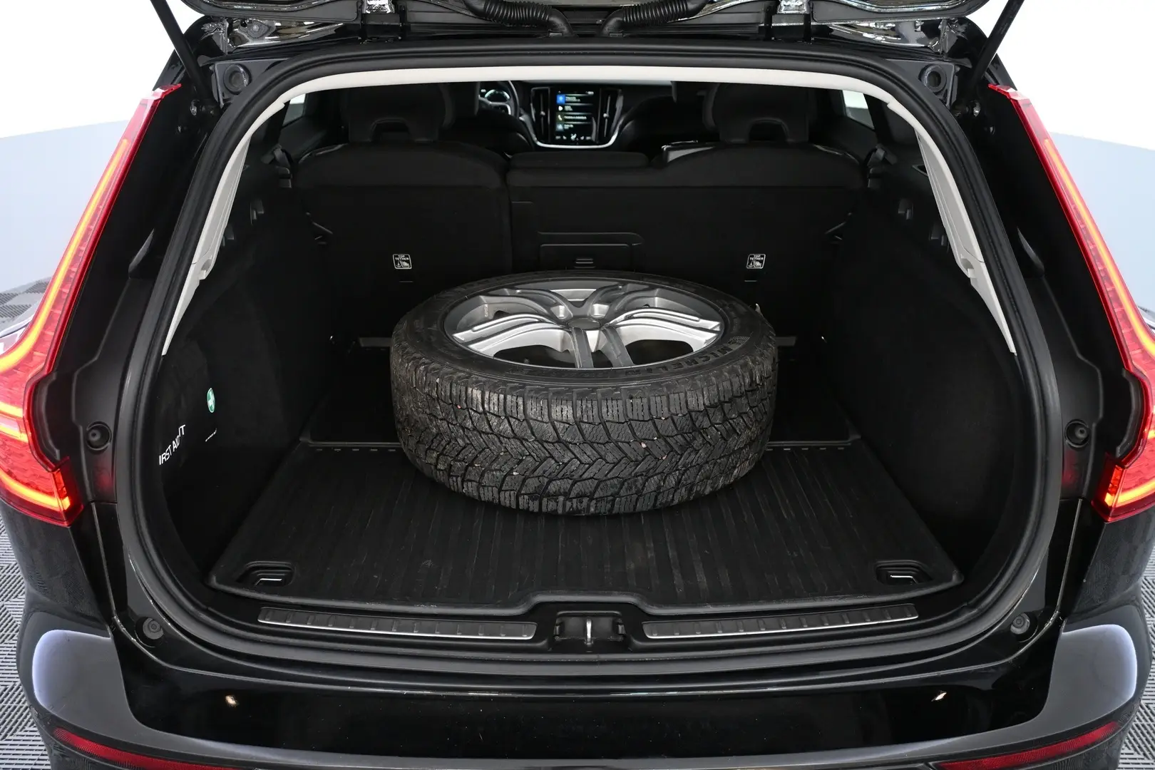 Car Image - 4Sk0NJ4f98y0YuoD0TIr2Q