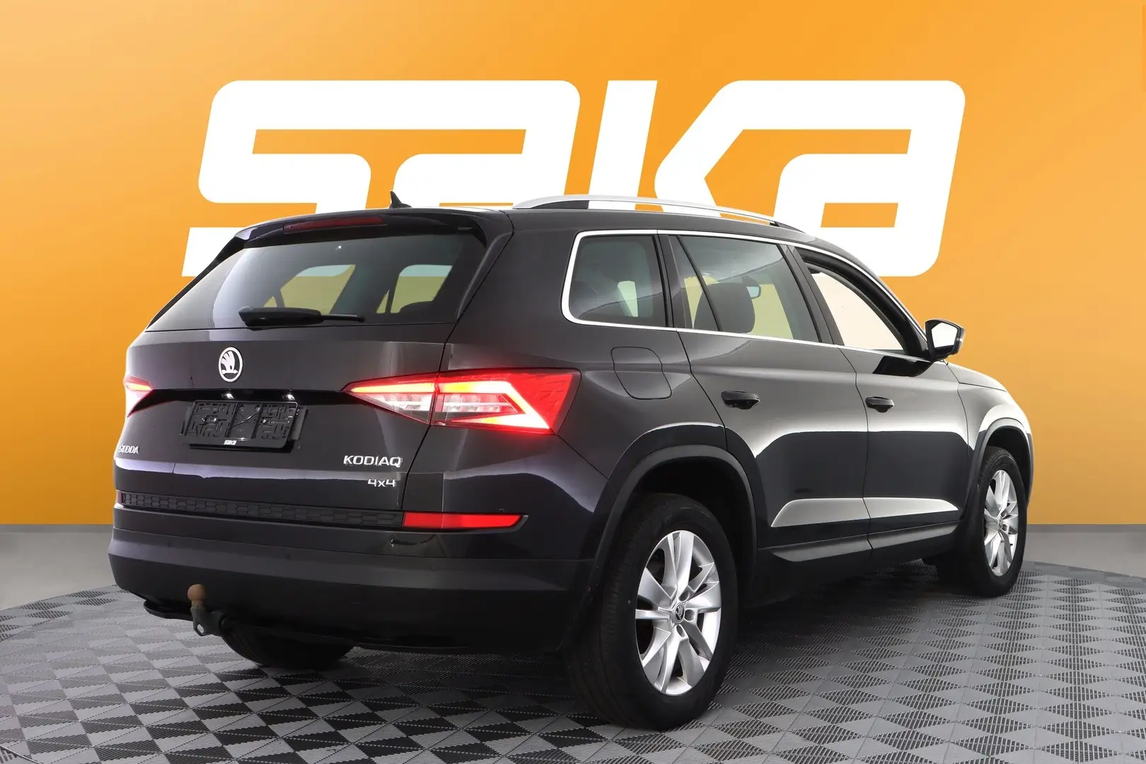 Car Image - X4K9VTFlATEatl3WGinxz