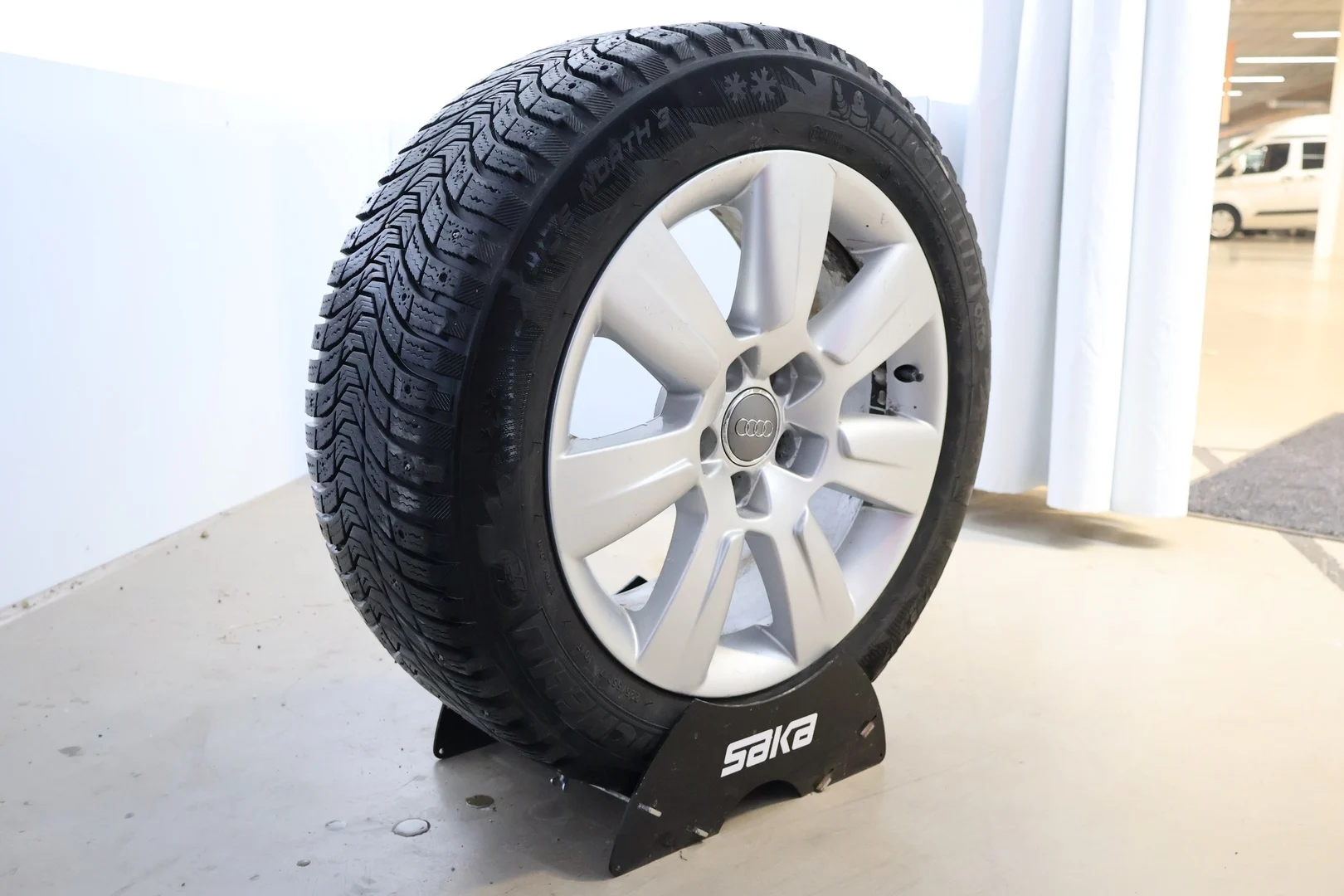 Car Image - 43MfxkmW6peBuhEKcsDKP6