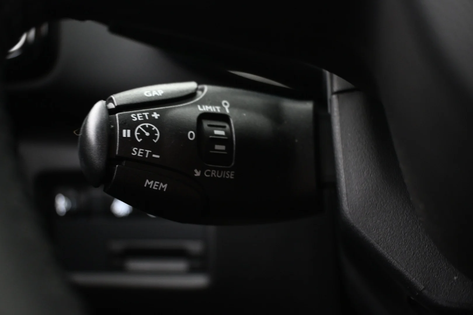 Car Image - 60DMMFqkjCxT53i5zFODy9