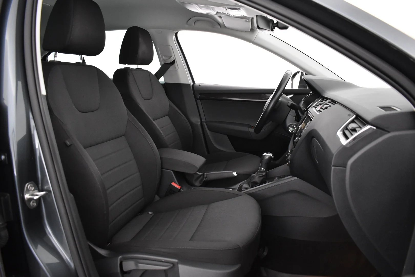 Car Image - 4oWb9oRAY5osejVxI5SCGV