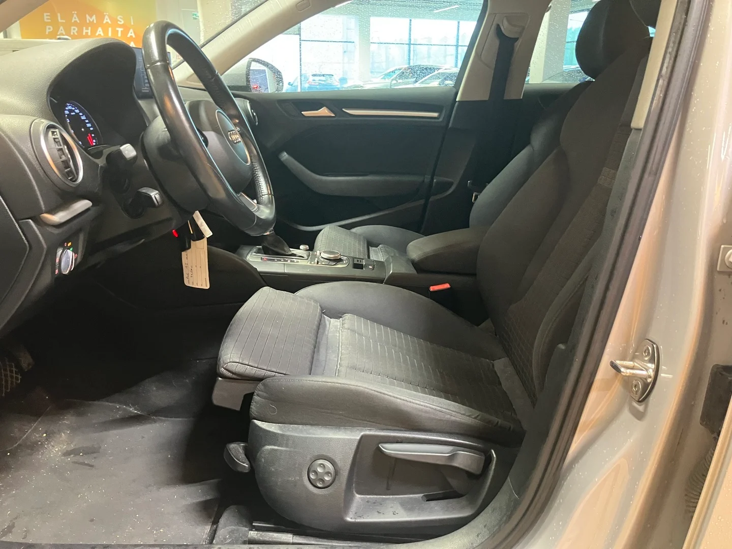 Car Image - 3WVpynuBNxqVzrHezV1Wra