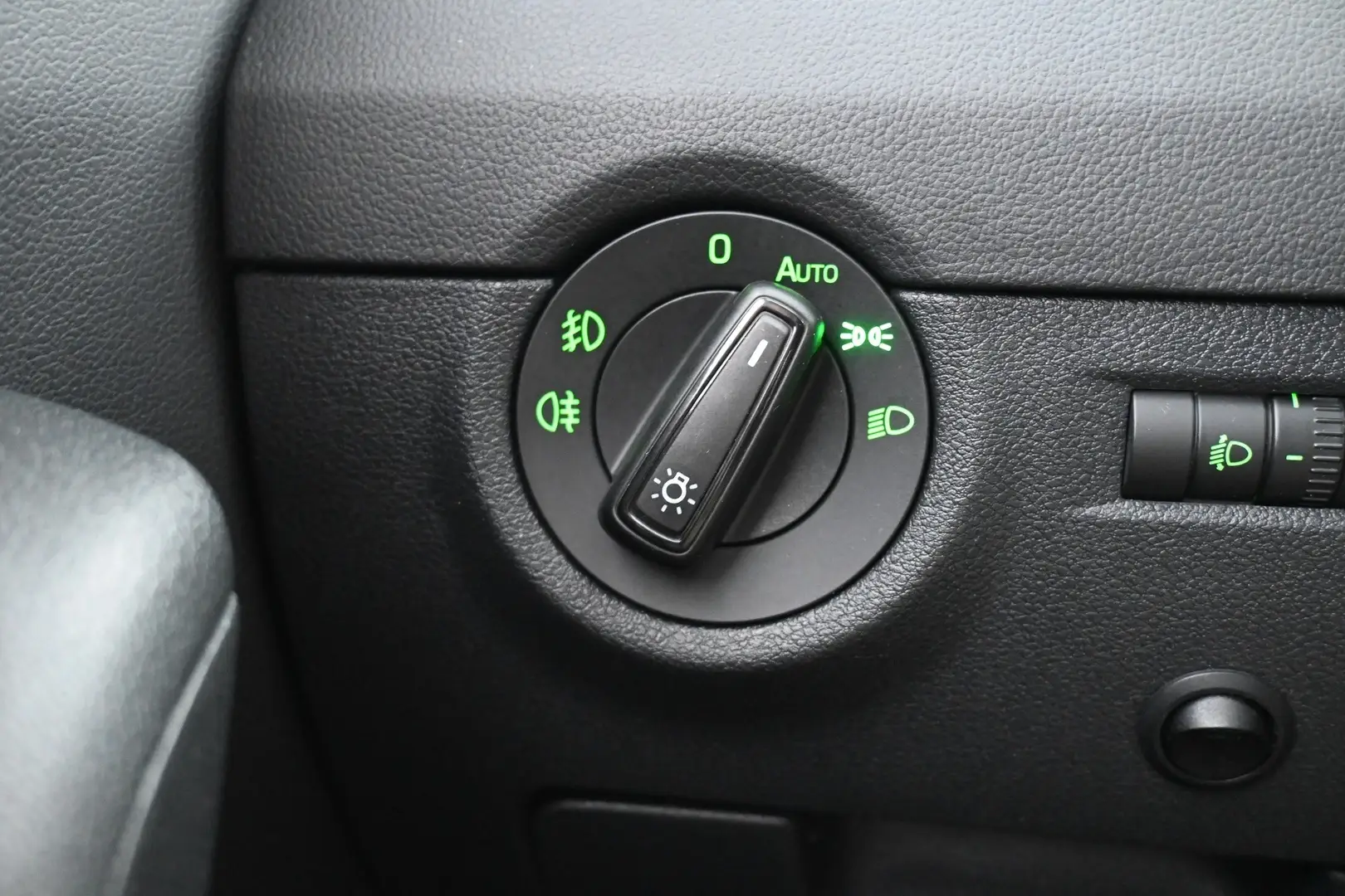 Car Image - 6yMxWjX03Laa2pMuPRhQwv