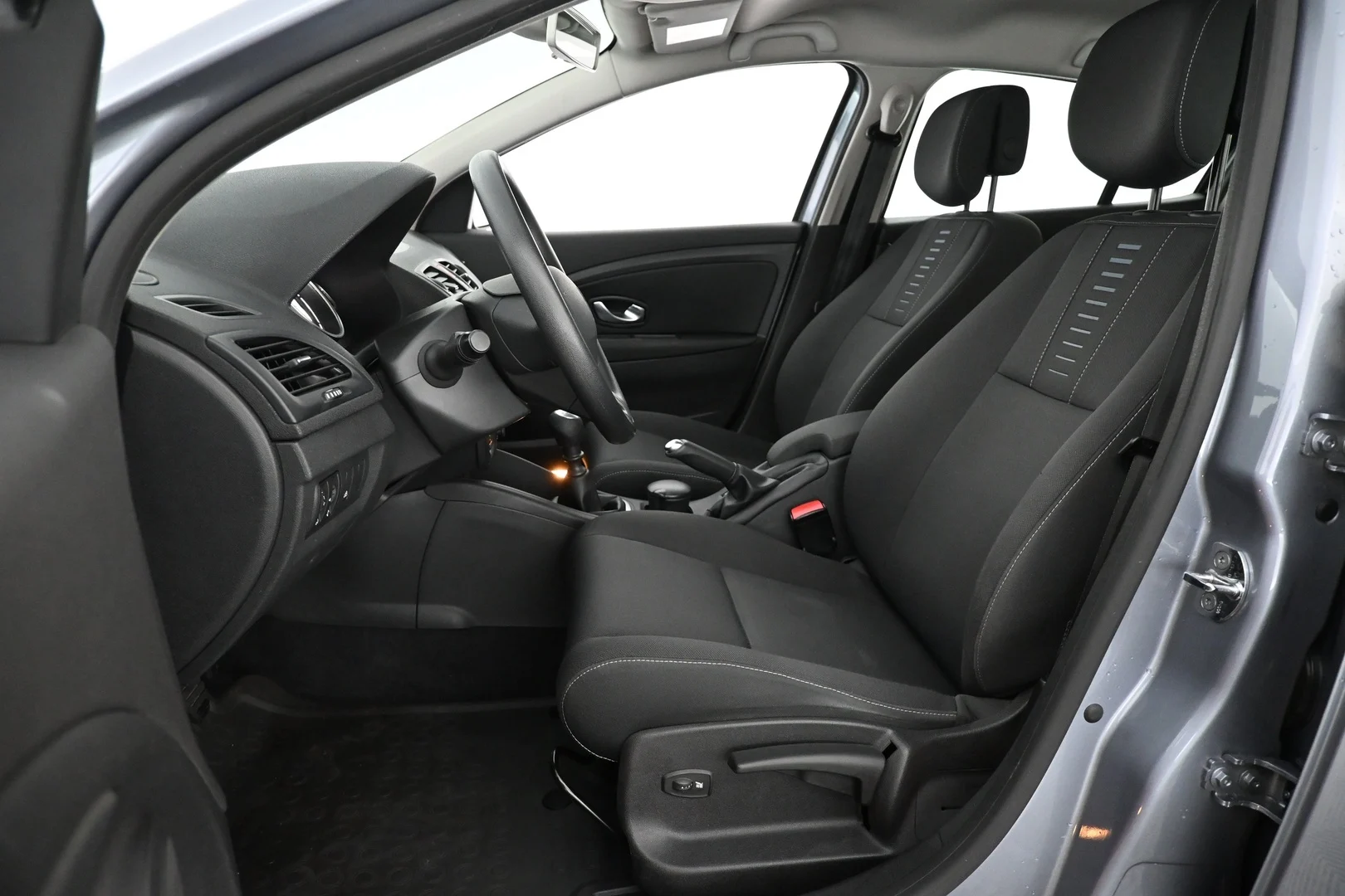Car Image - 6eMO79EQQ9EOrKfZRTyrrT