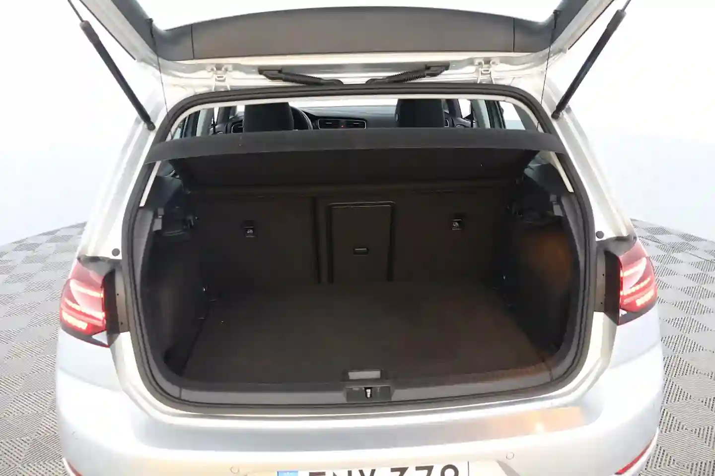 Car Image - 4EFoDguWFozAYE1t16SuRB