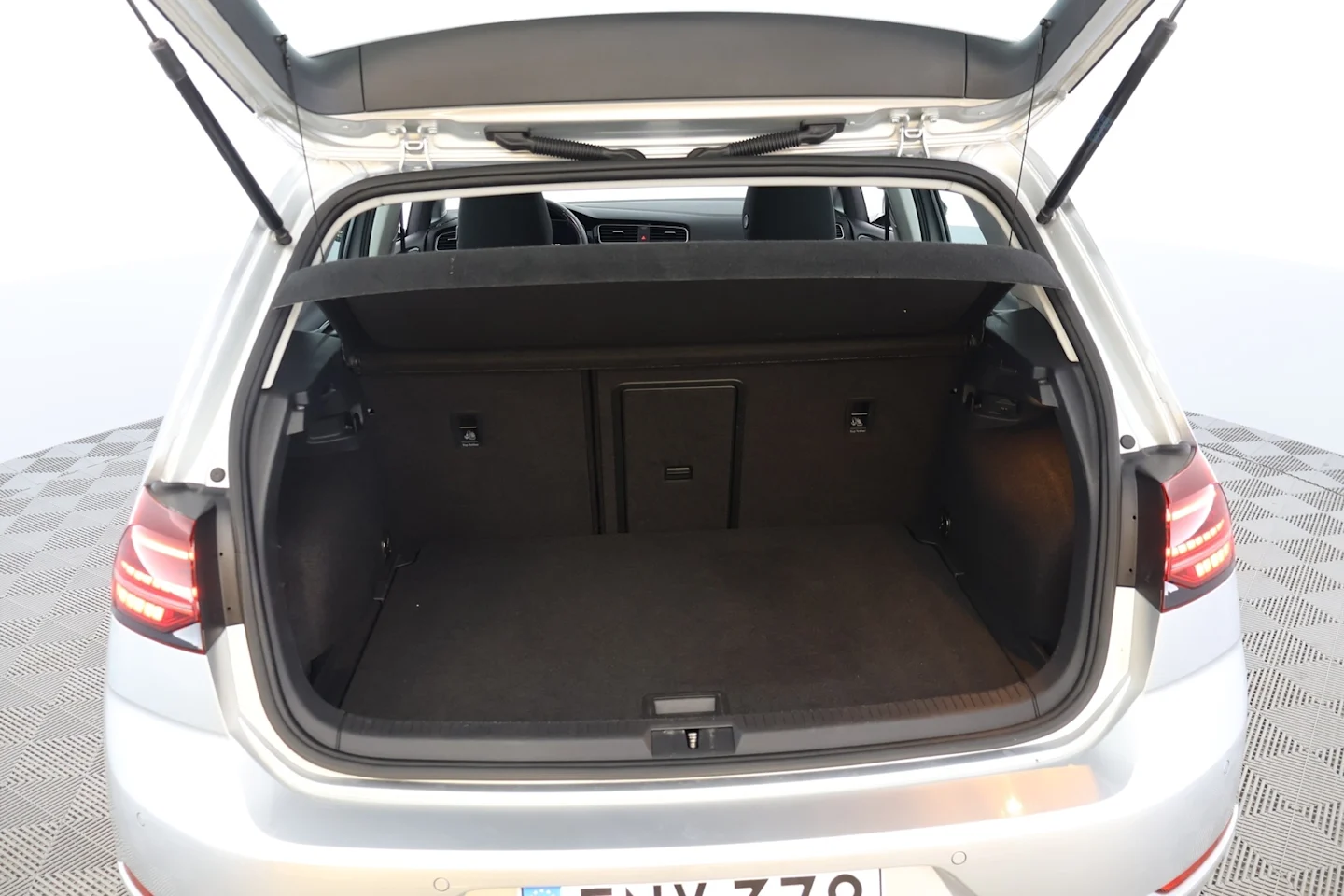Car Image - 4EFoDguWFozAYE1t16SuRB