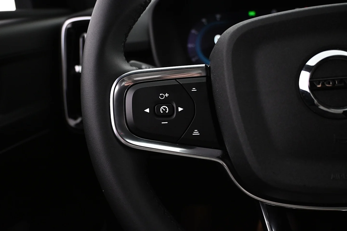 Car Image - 2JOMM6mn3F5UZtfsaLFCN8