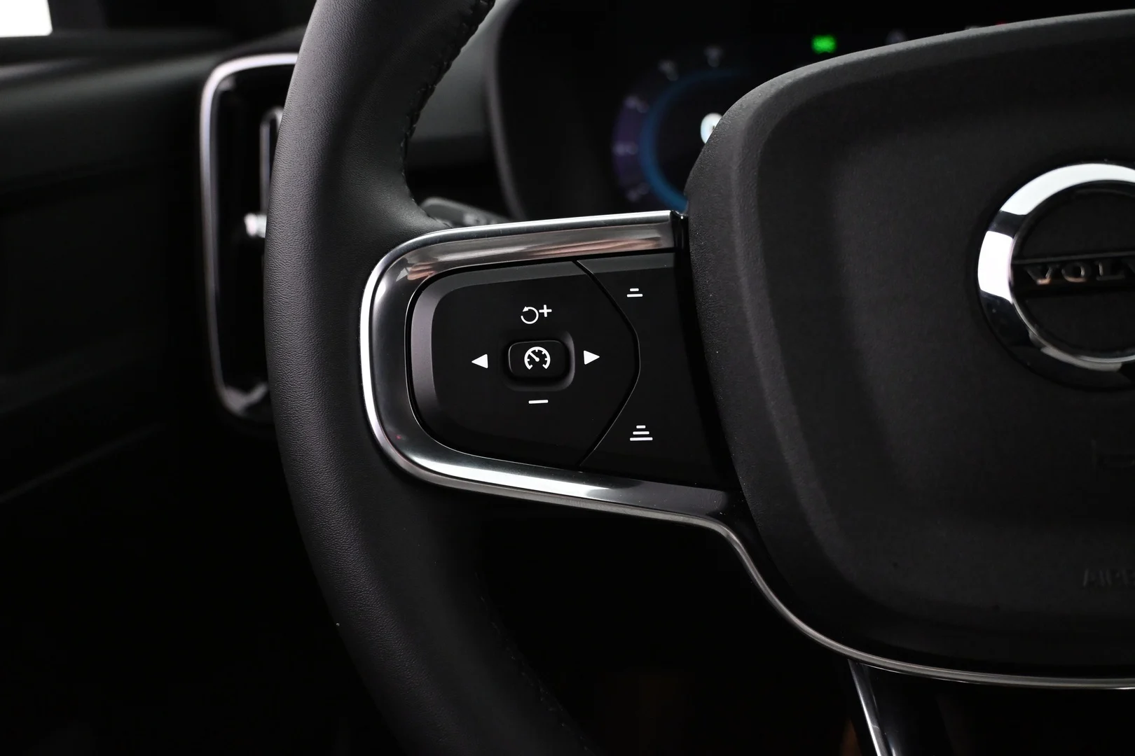 Car Image - 2JOMM6mn3F5UZtfsaLFCN8
