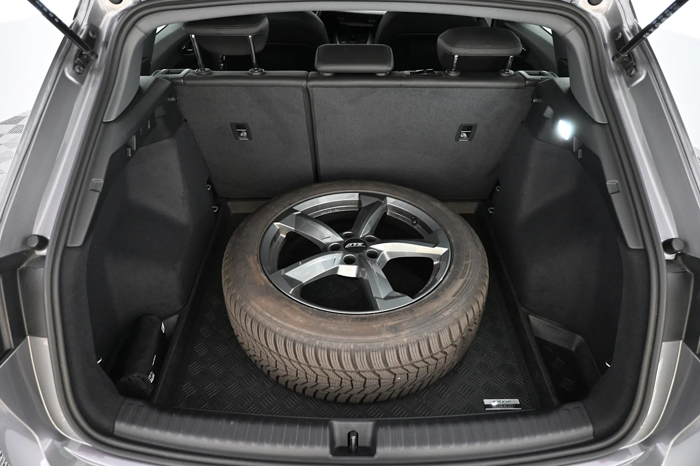 Car Image - 7a1cD1BK4mxwboW0pr338U