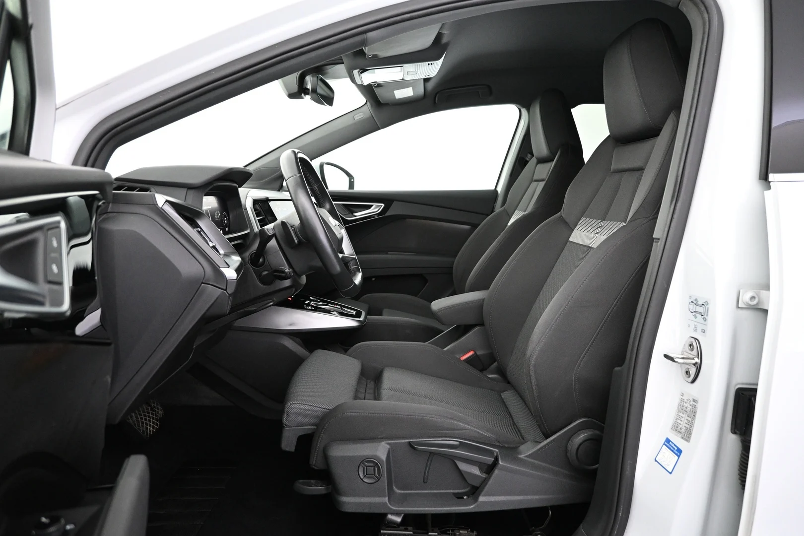 Car Image - 6akTRNvfoou585esxiZd0X