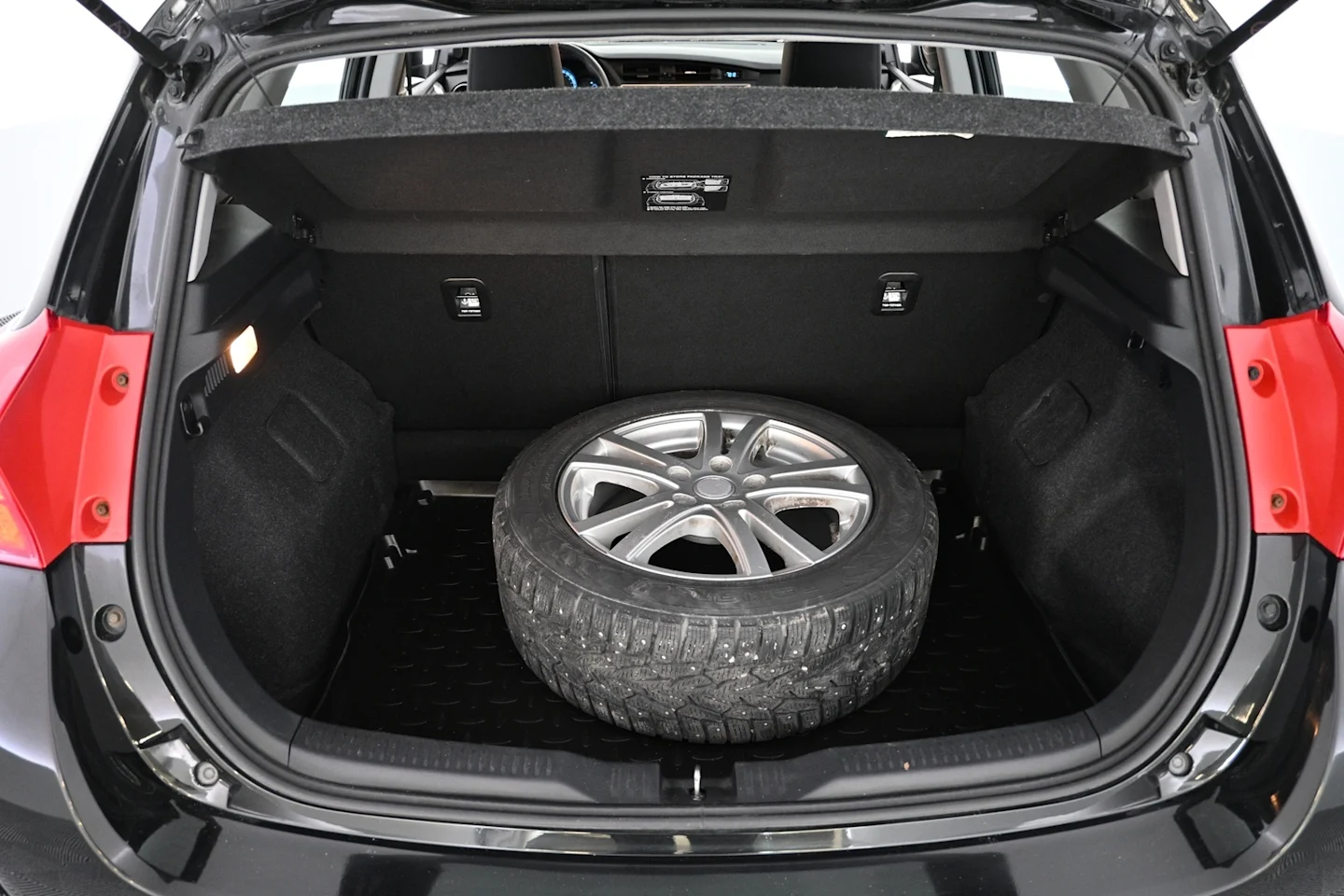 Car Image - 5JngNiiJQBIPiIIpxDjX7s