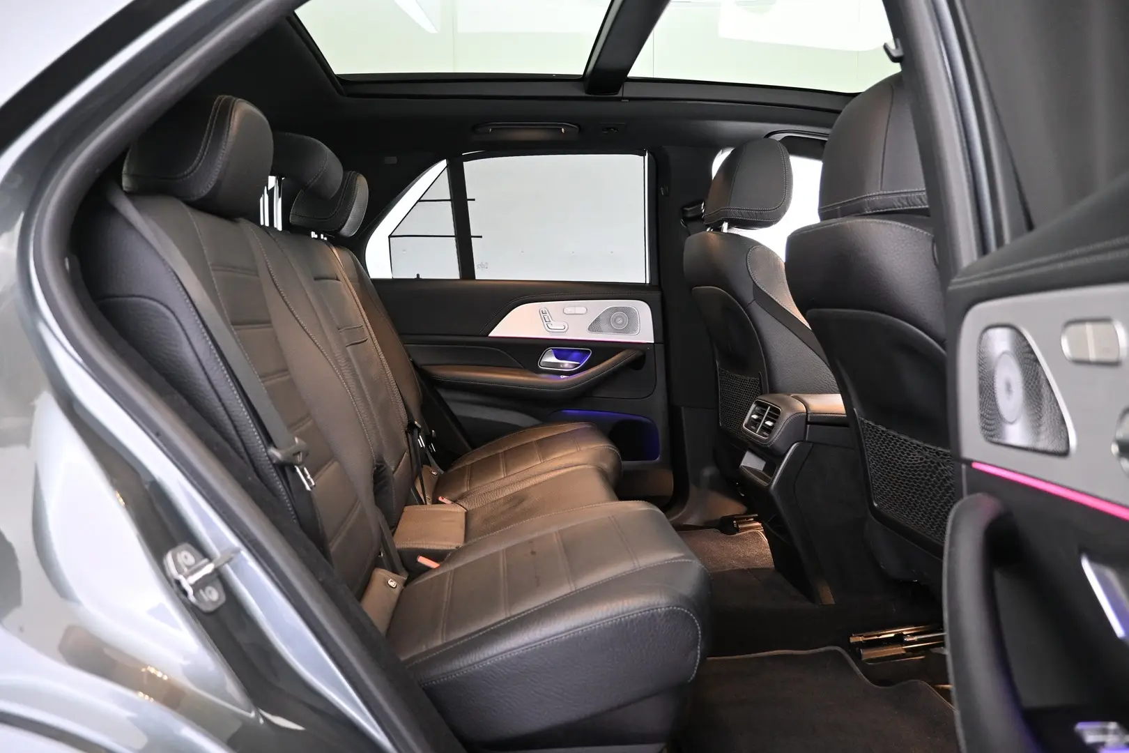 Car Image - ii4w1pBCCUHXDtJpHslcf