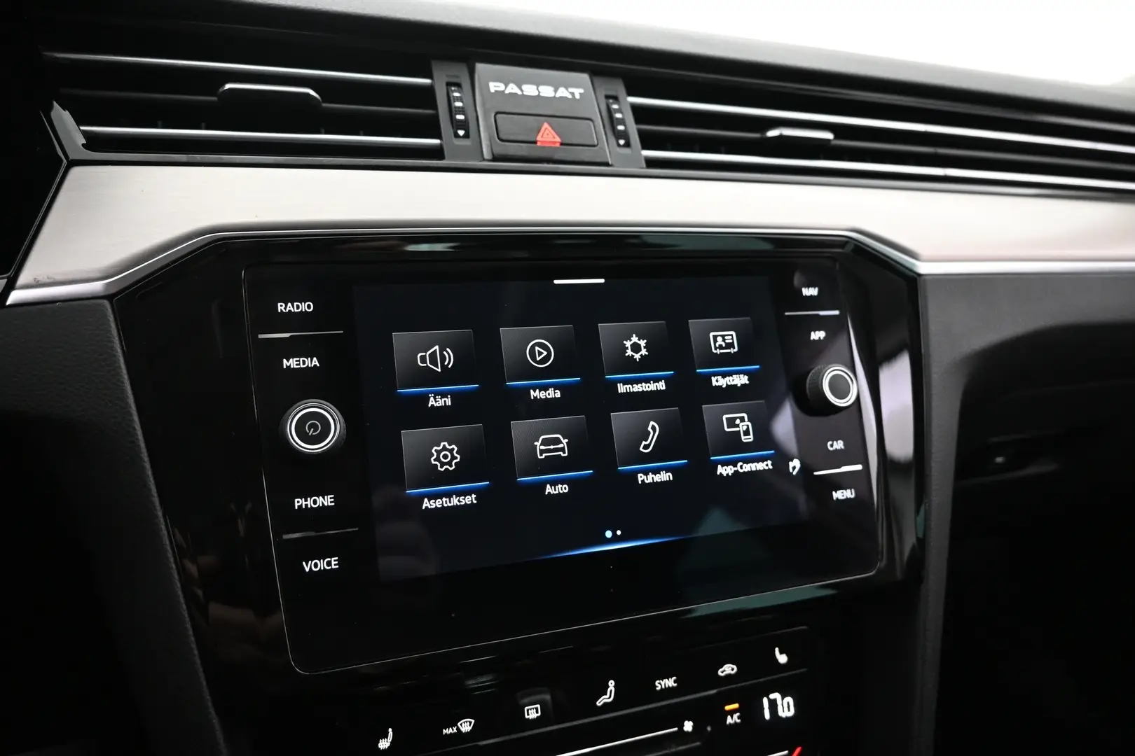 Car Image - 7qKM8SmkIEpFWAbqzRMux7