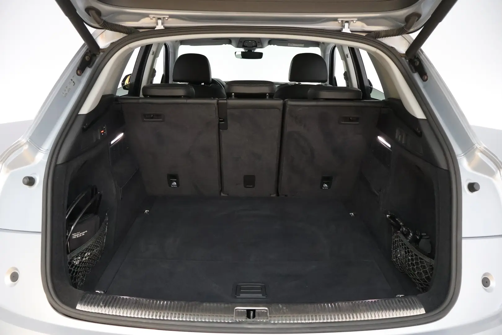 Car Image - HMoefmrmAZi2sJYSM3Nkr