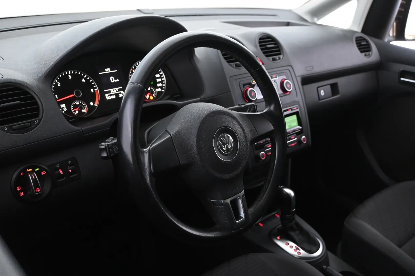 Car Image - 1unHPDNsxmN1rEOvULv3hI