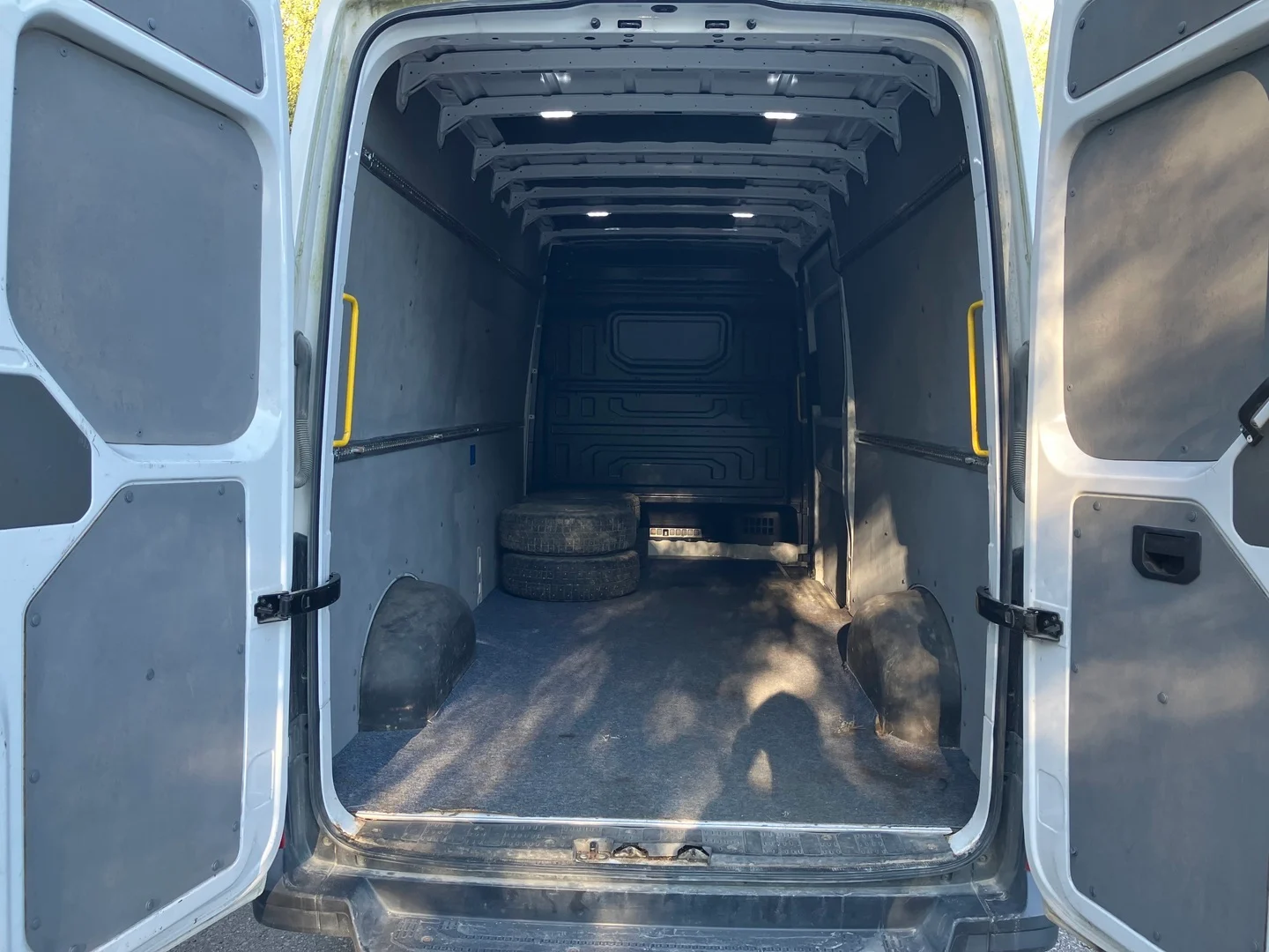 Car Image - 6mDLn9WluEXE92Nbad7b3Z