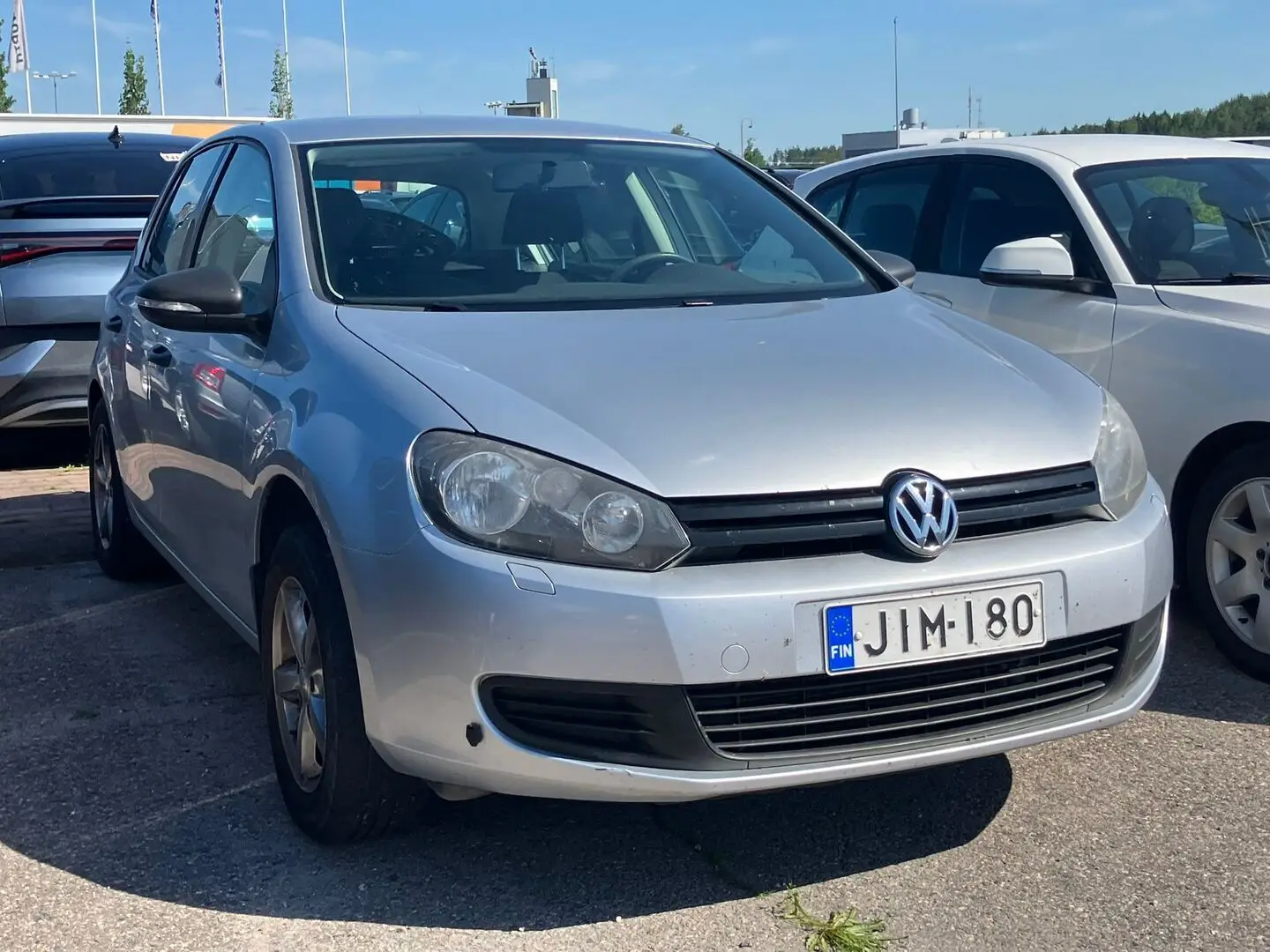Car Image - zStA2JYQhgx1bFcW5E1LI