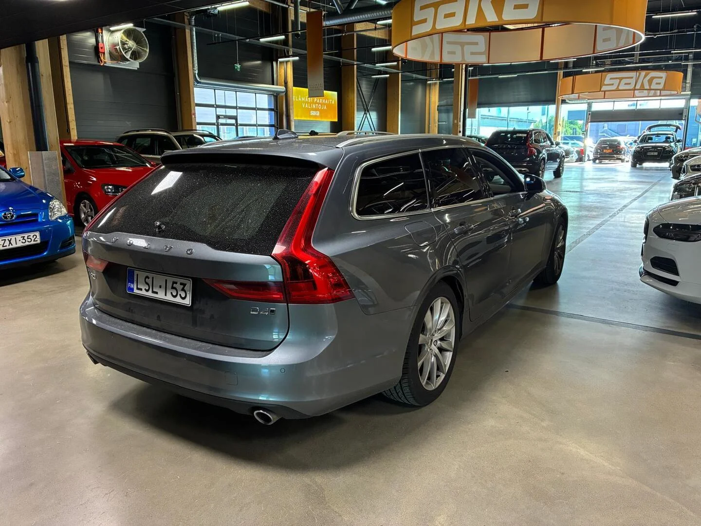 Car Image - 26YBH4zdUtGYWzi8HF6ETO