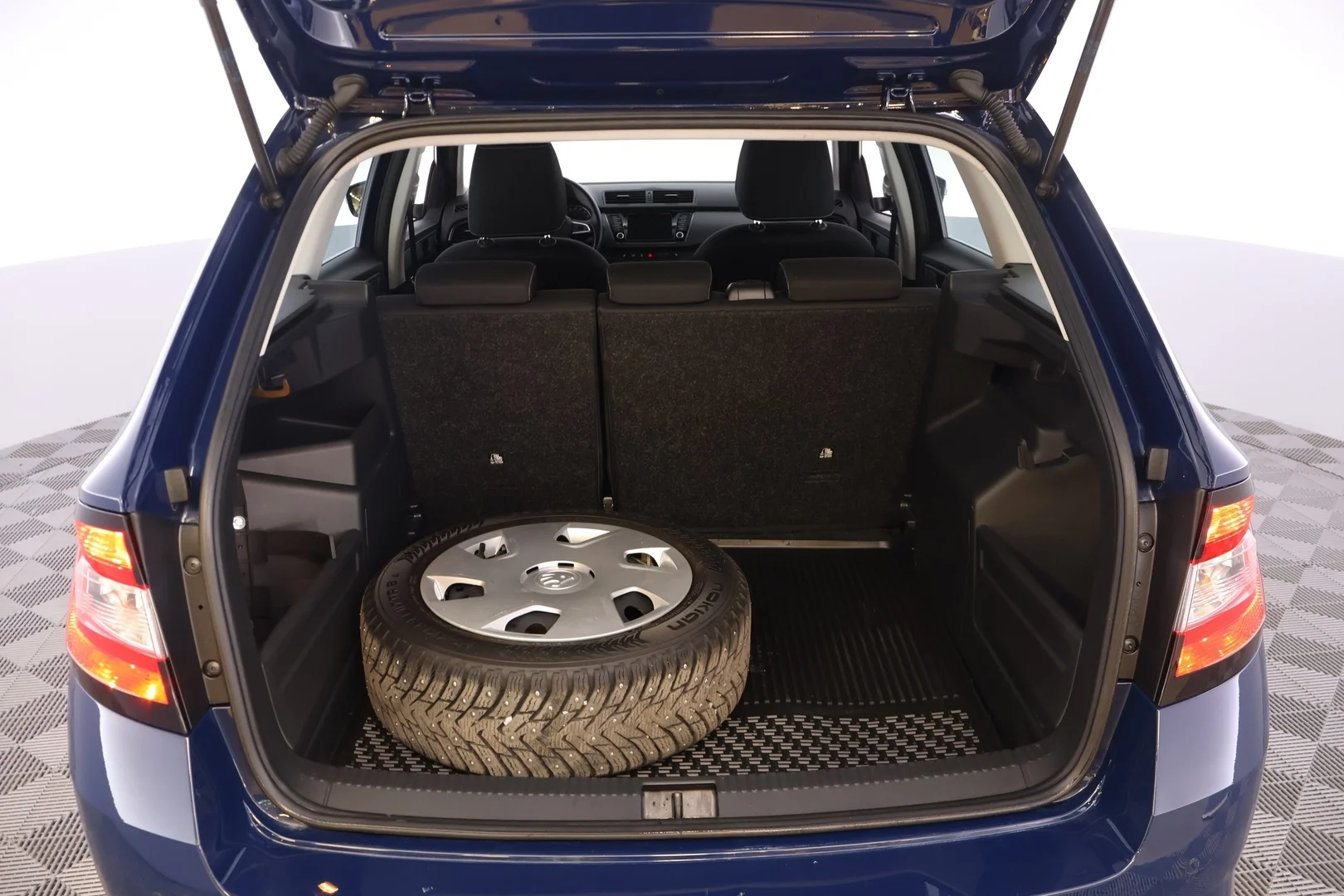 Car Image - 72VVdIoJSPVRFYelqhtr96