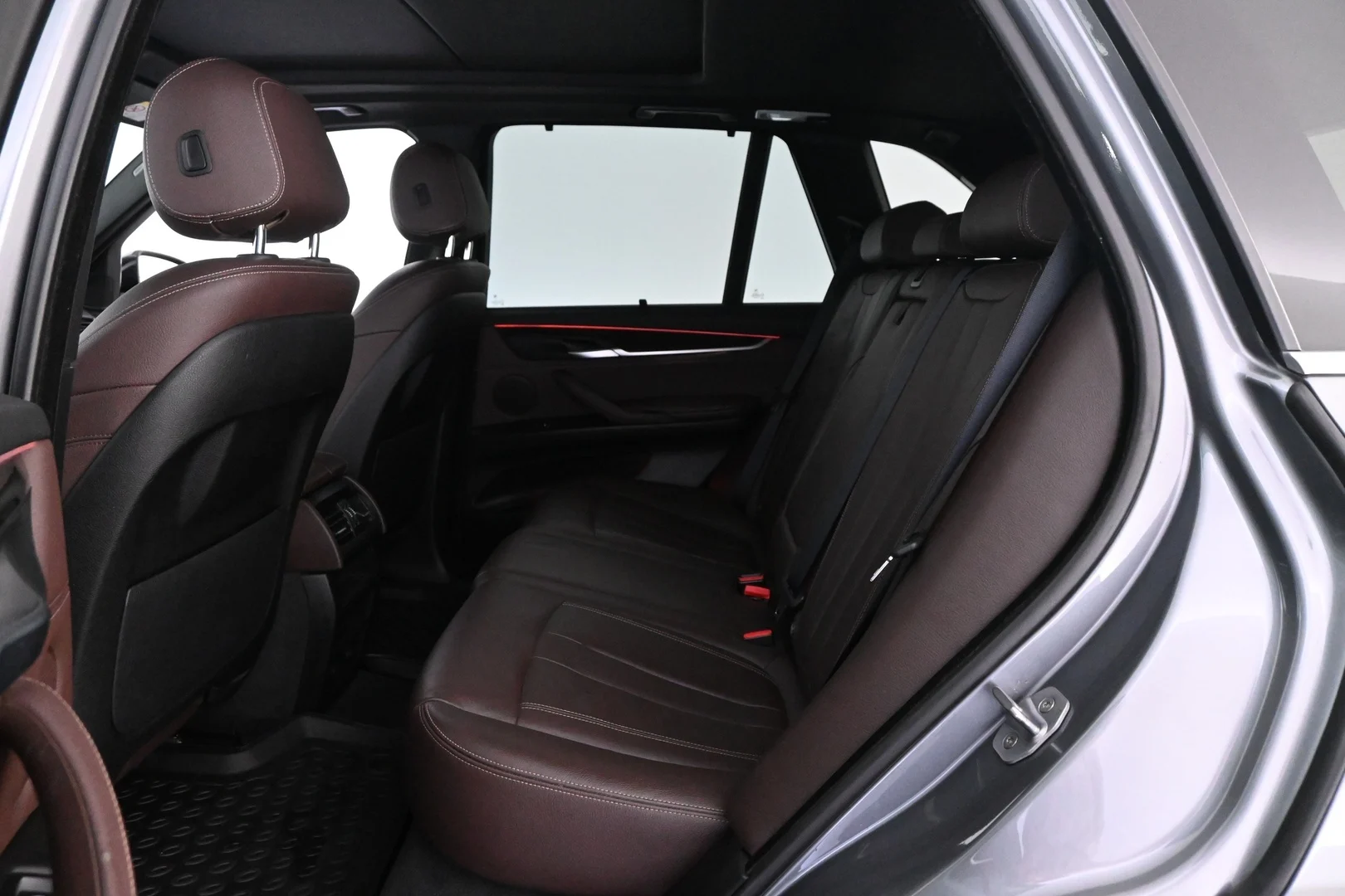 Car Image - 2fUku83E9jcAMM7Qt8y10m