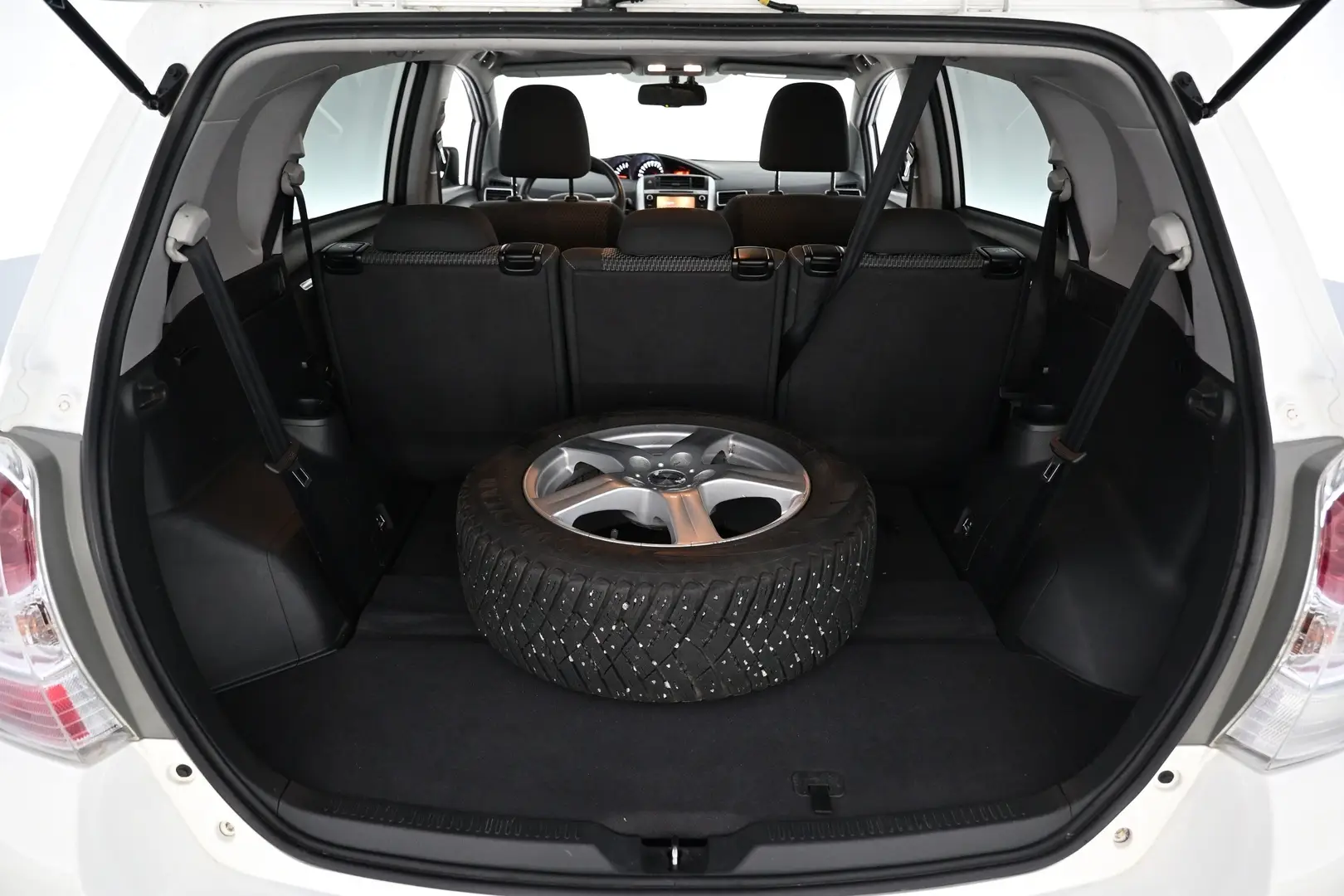 Car Image - 5Uzba2b60jzqvaQuls8FM4