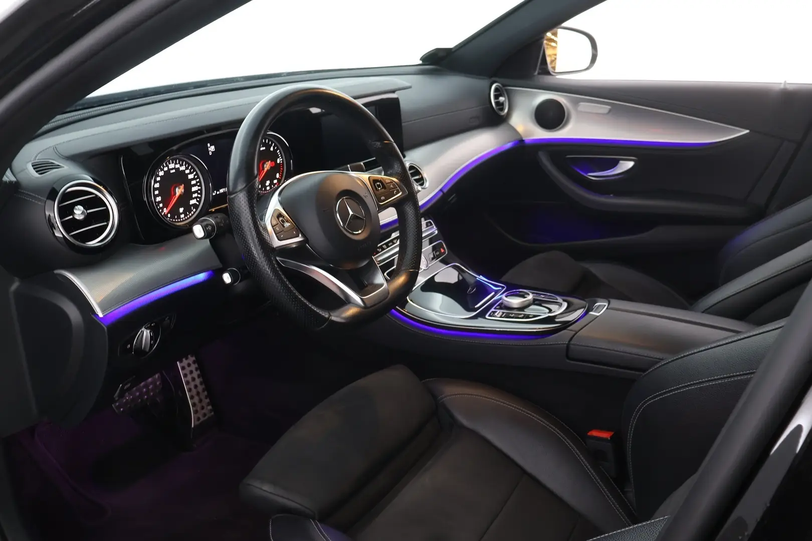 Car Image - 4tVp0VgP9OgwdiJmDYGnCe