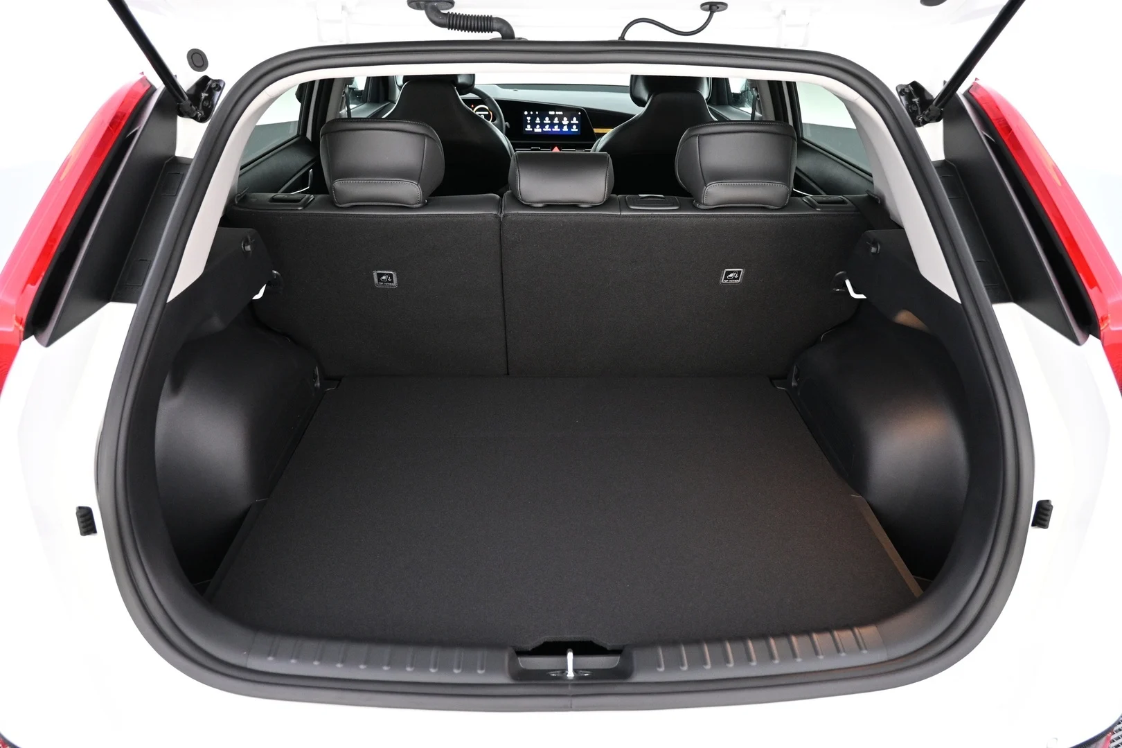 Car Image - 4Vr2NnHQbXiUgWkCwpIs4x