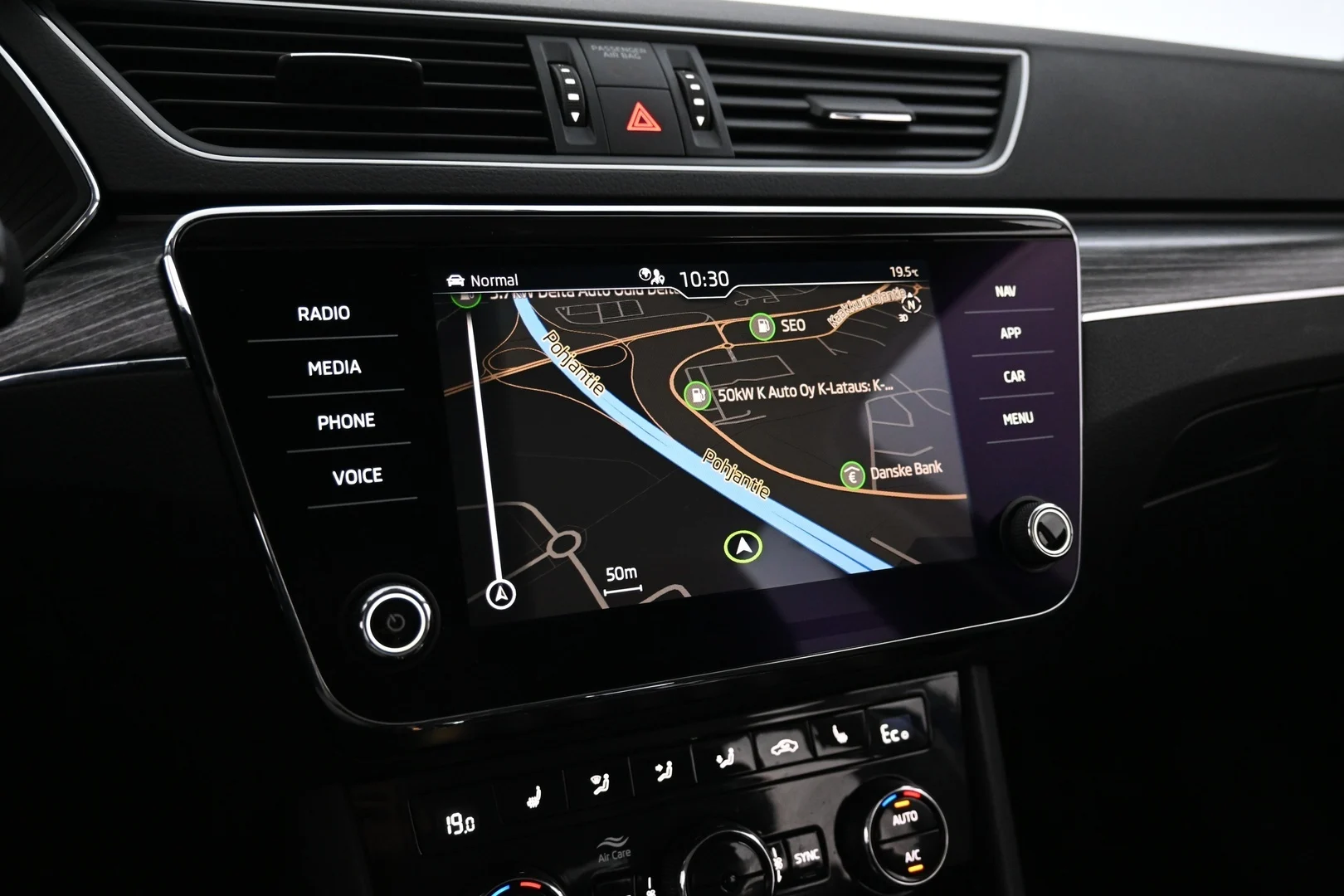 Car Image - 6xxFfqOQ82af66d18jjiUf