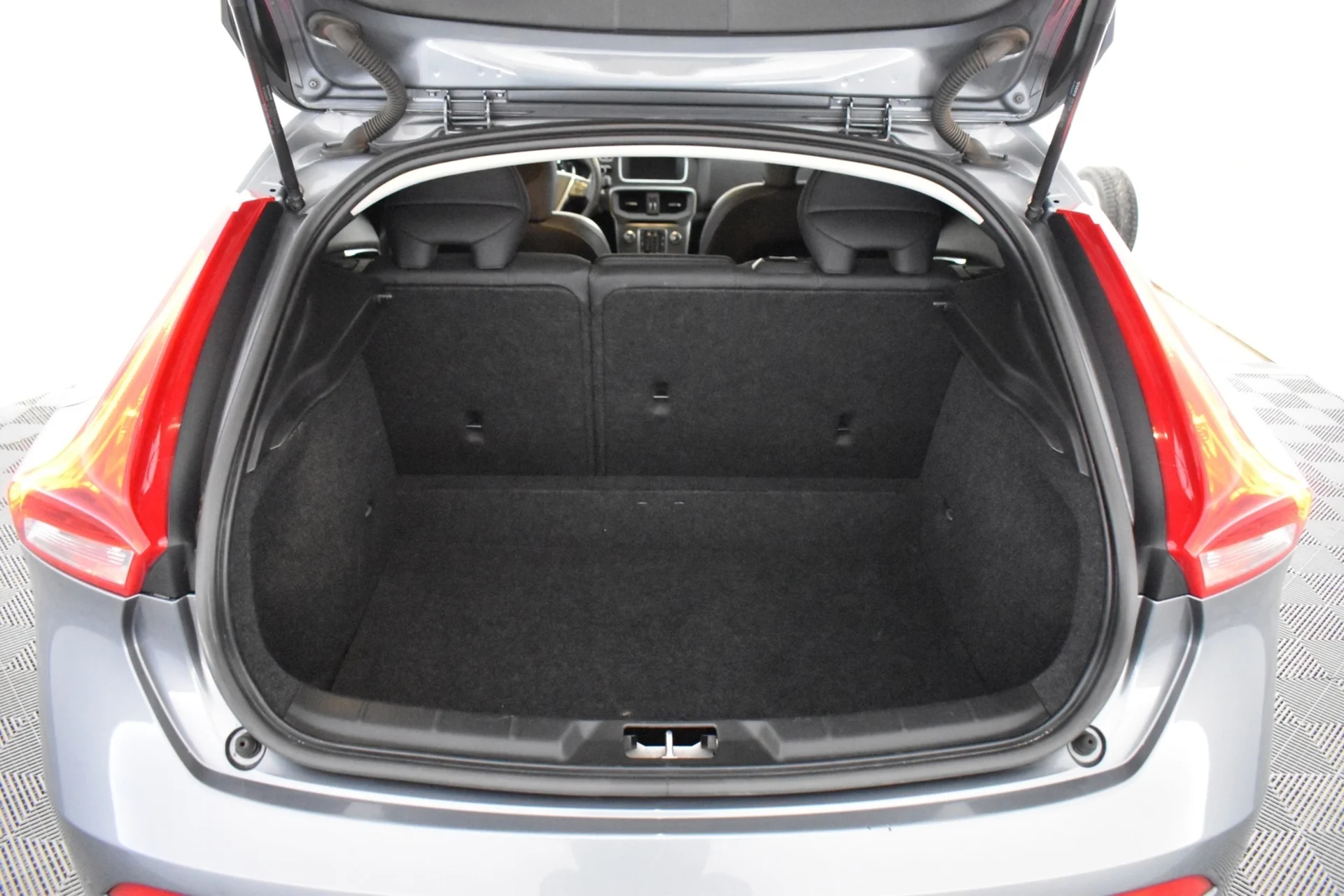 Car Image - 3J7U3p139Wz7vjshC6Ljf6