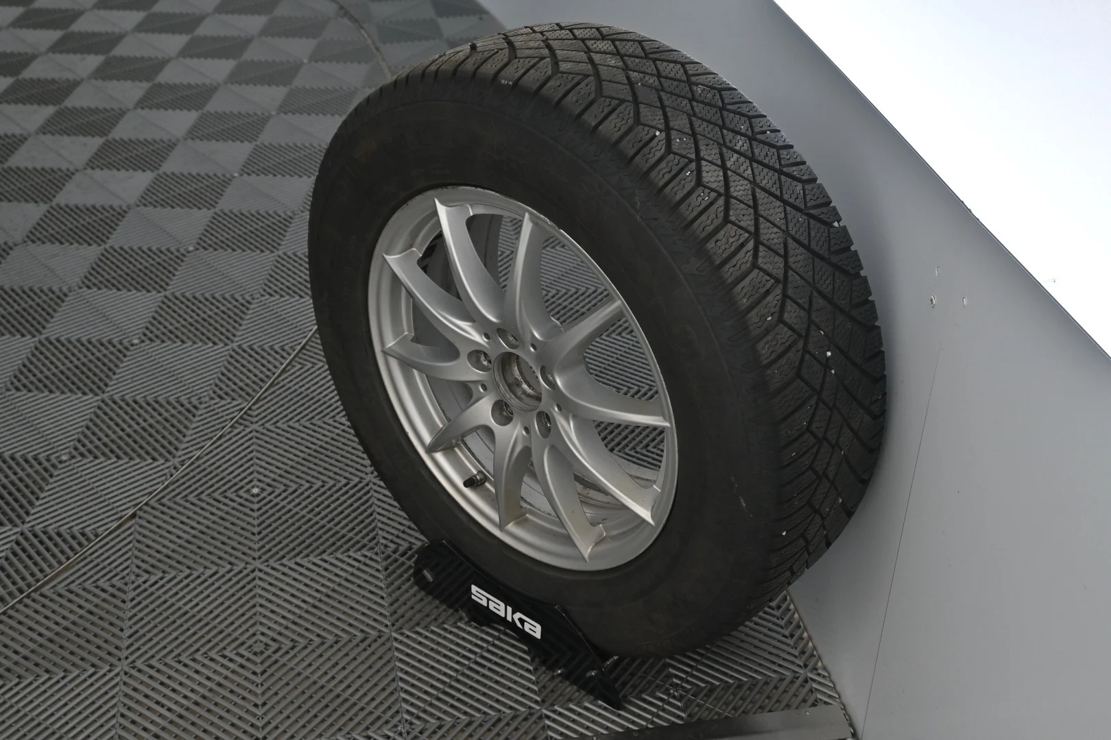 Car Image - 6yv0T4Dn7tKuULO2QjHdwQ