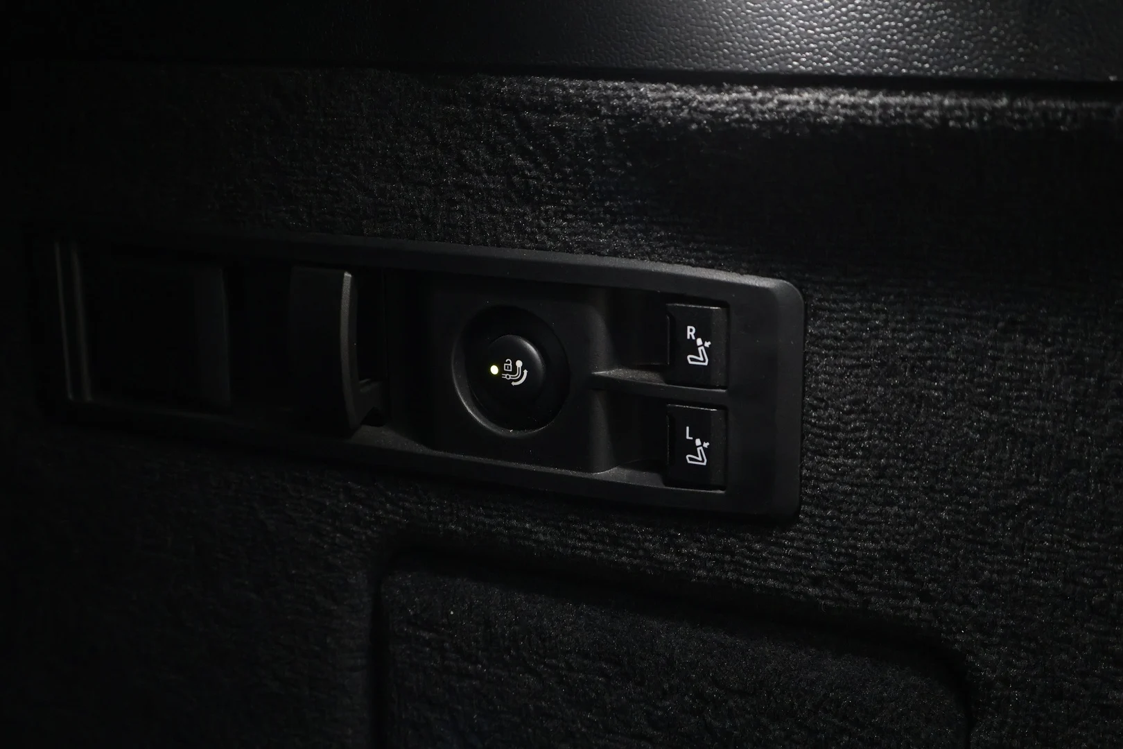 Car Image - 7491JuJIVOhm1fQvEp211V