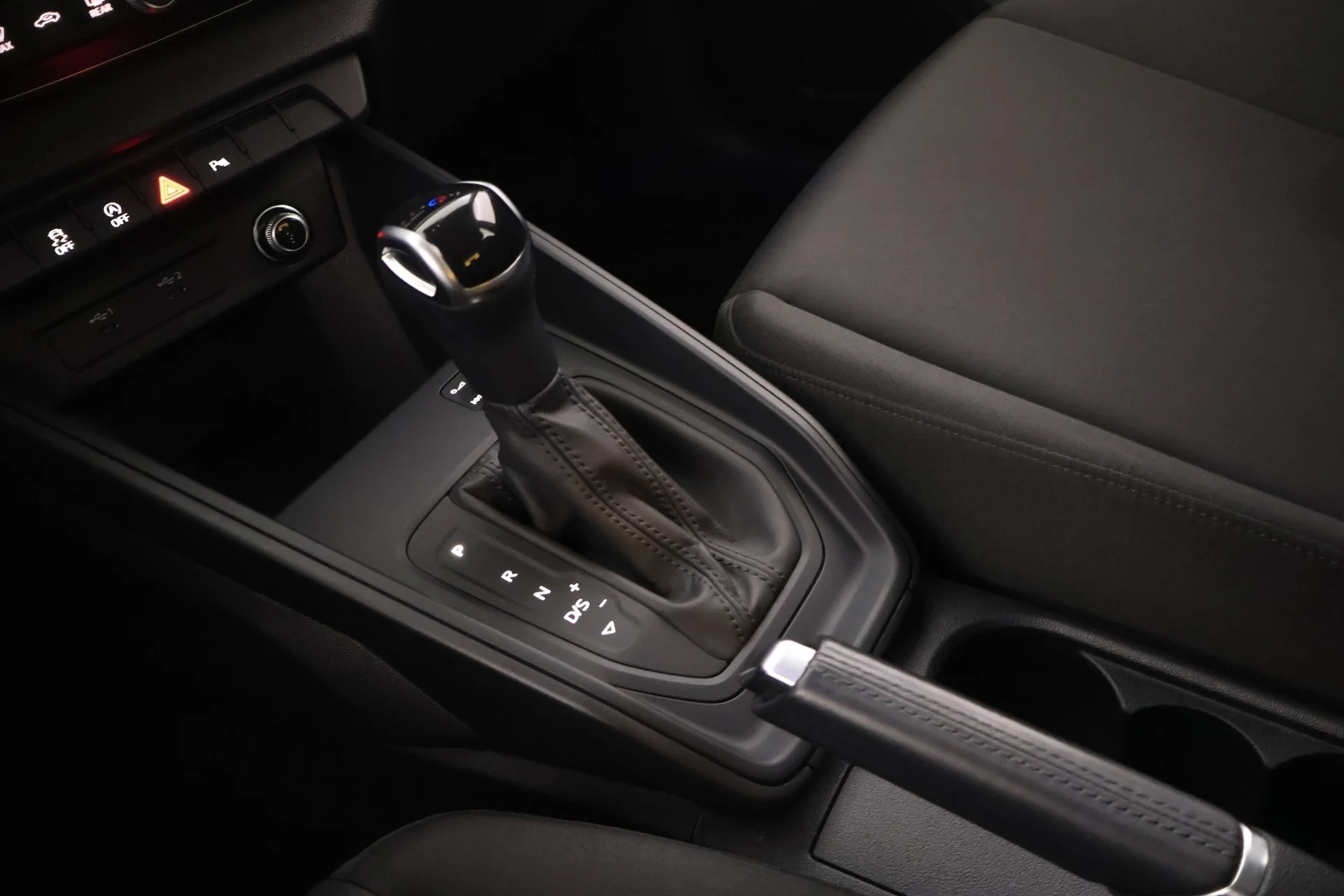 Car Image - 5f0yXn3LJfLQx5jt4uVkeE