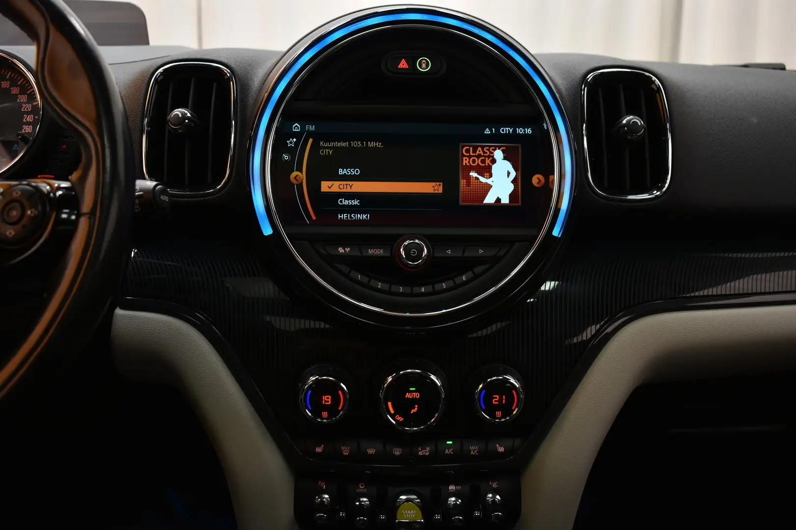 Car Image - TLMuYTmmSDUf3TkvFxGbd