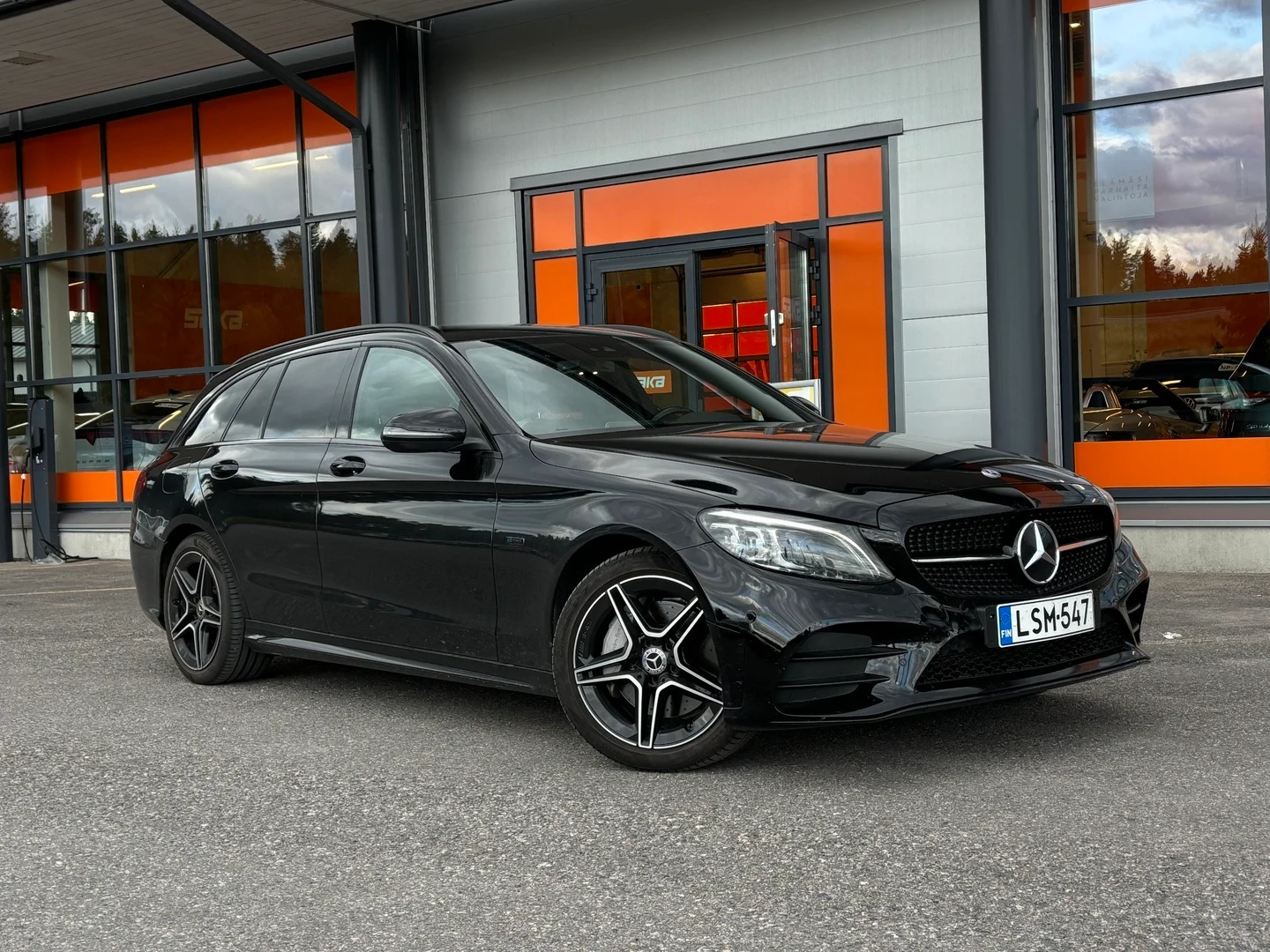Car Image - GhDgaKssjJeDPpdlH3Eds