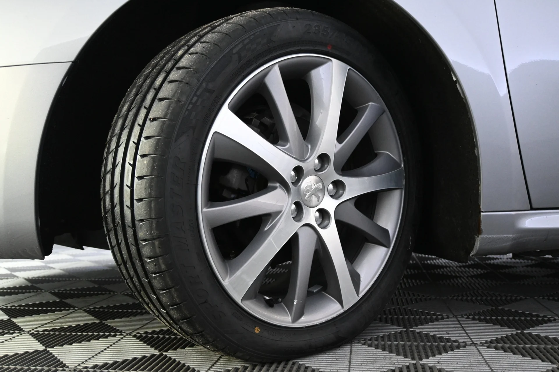 Car Image - 45DTvoiAGSA20WS12nNClK