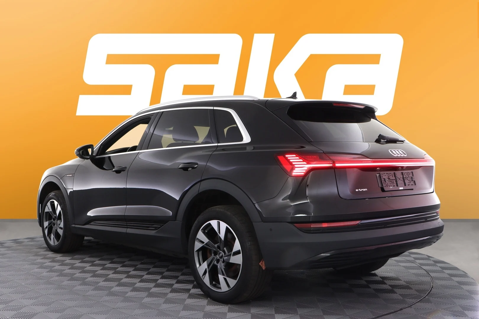 Car Image - 6wRYKQ3FzQ955qGfq9gszX