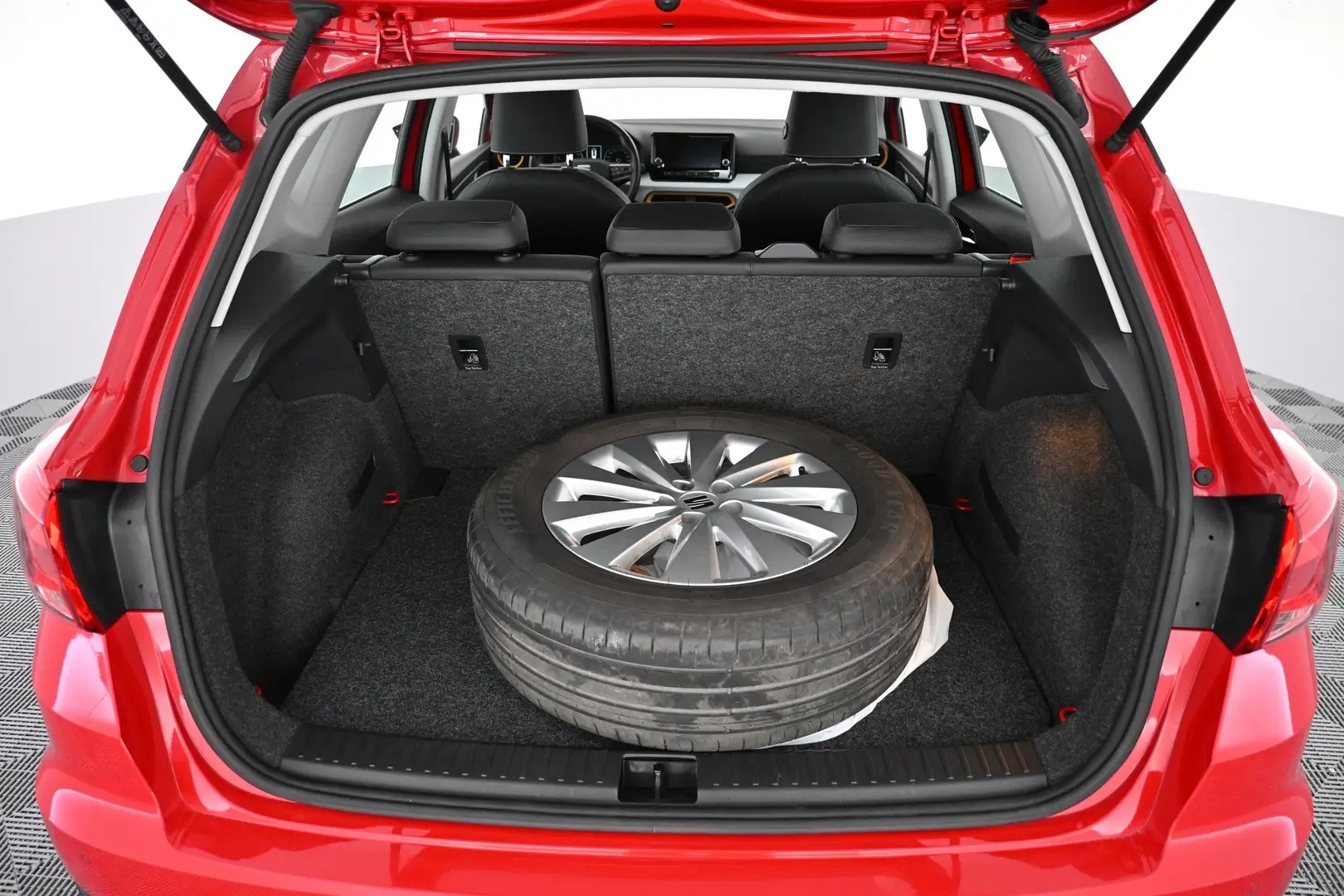 Car Image - YJHhxhOAwgnxXOTw4169y