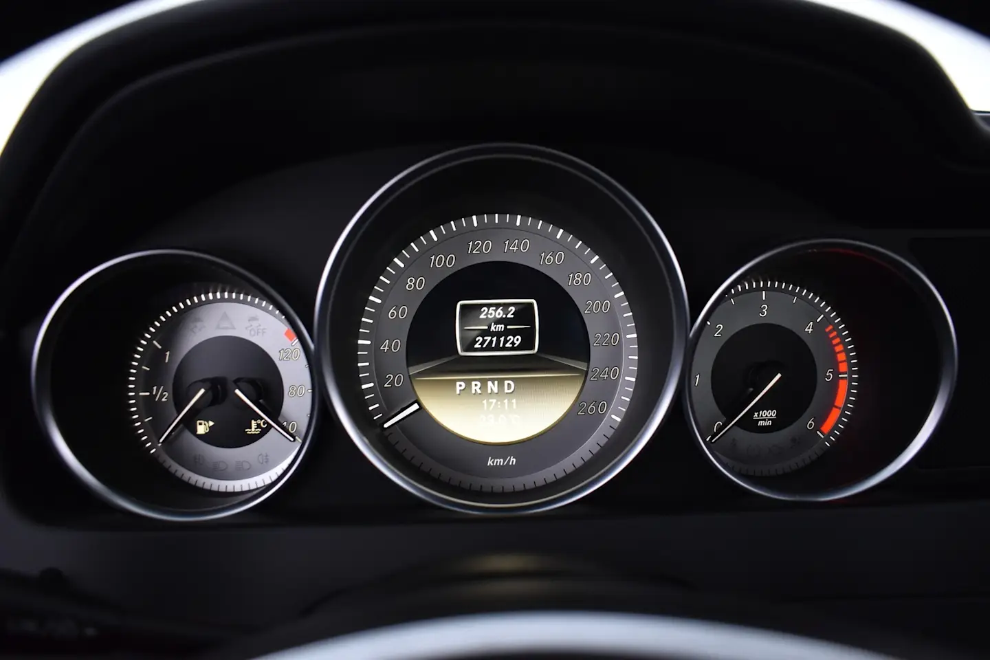 Car Image - 4bSNxqlDCuDHUgEbNlWdVA