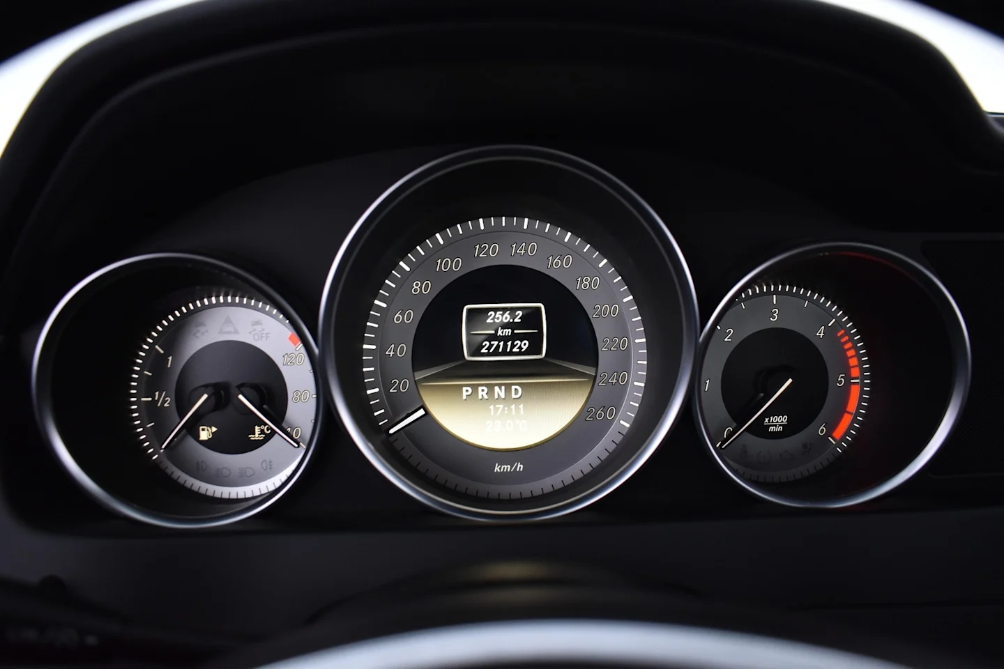 Car Image - 4bSNxqlDCuDHUgEbNlWdVA