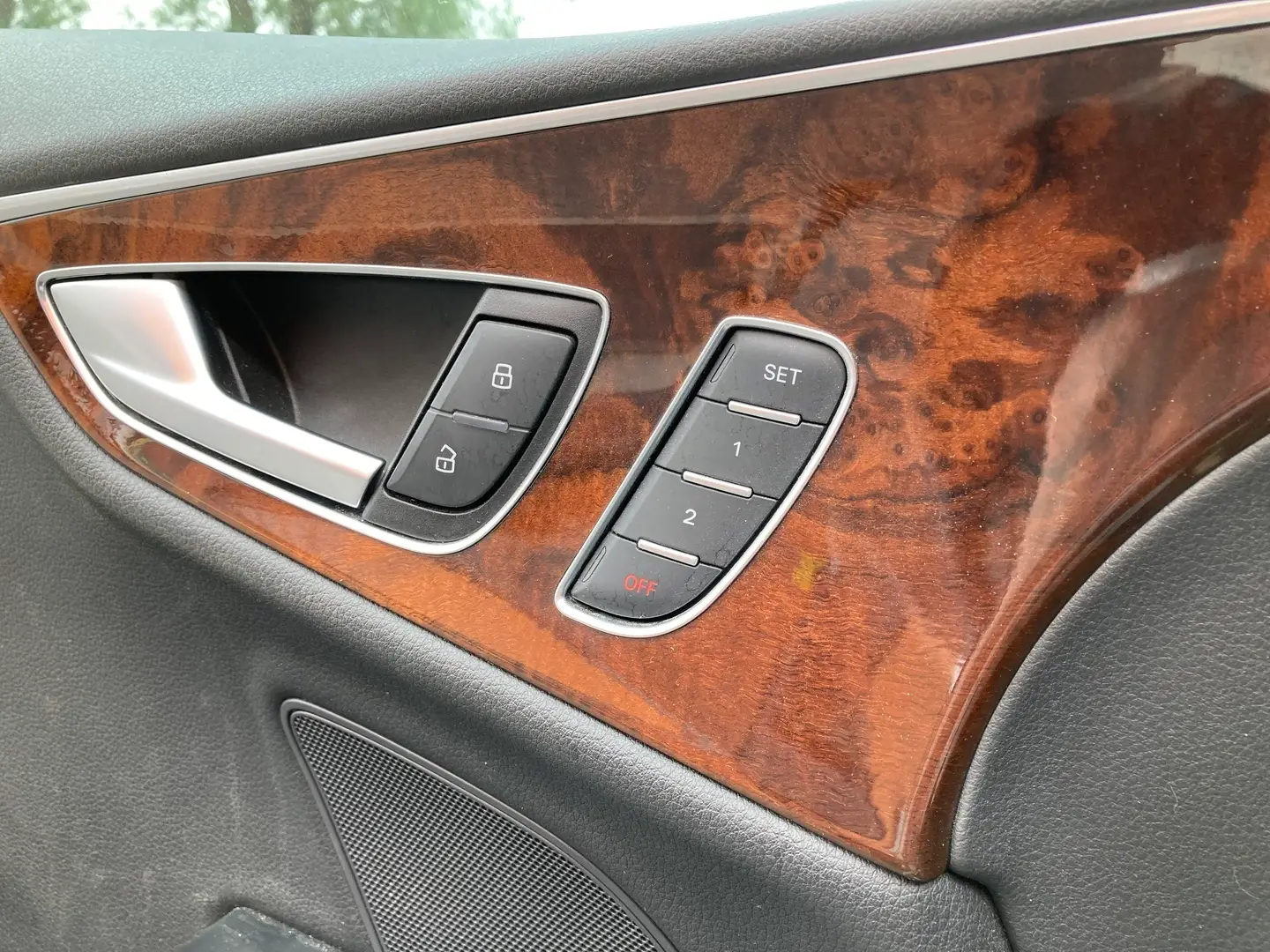 Car Image - 28AZoKkOfLdbVYApqUvyqu