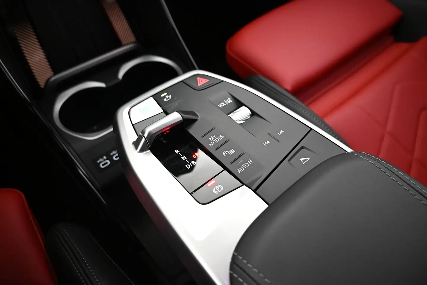 Car Image - 3sUdBC7M9YqH7cP3a62zJ2