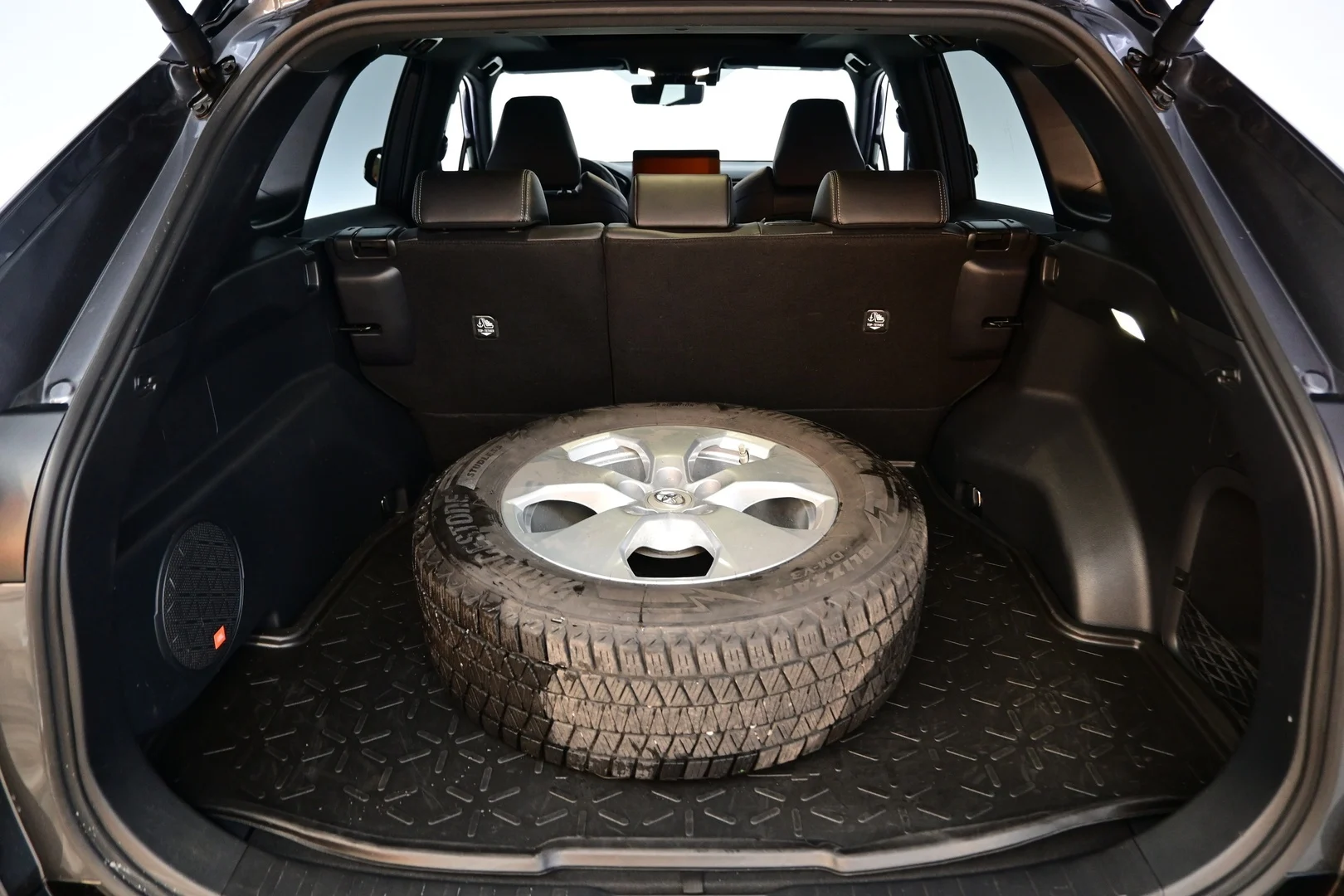 Car Image - O82hzfwIz2UhfSRkvs5rI