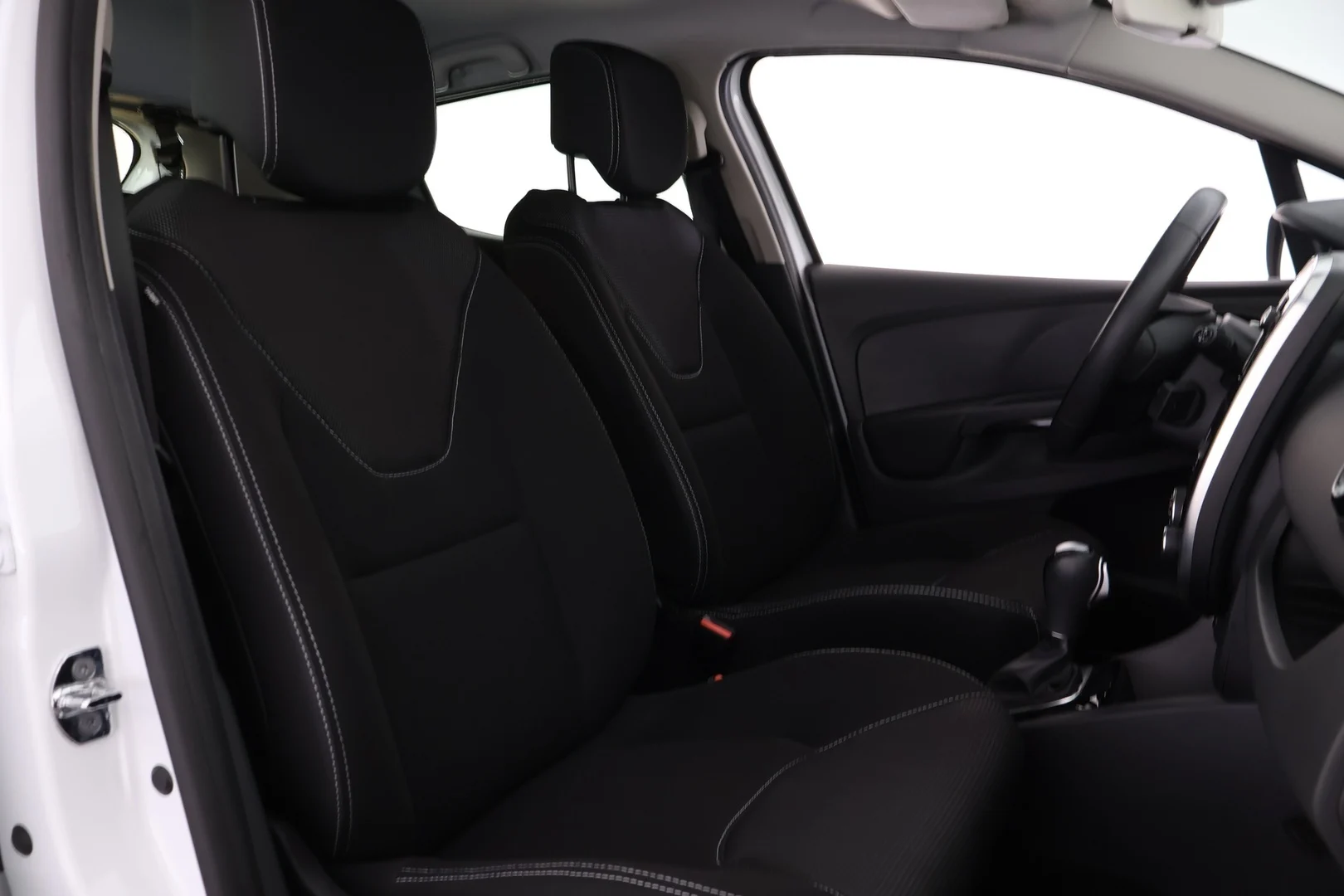 Car Image - 1KbG6rAYnoddXTHEFgBUAQ