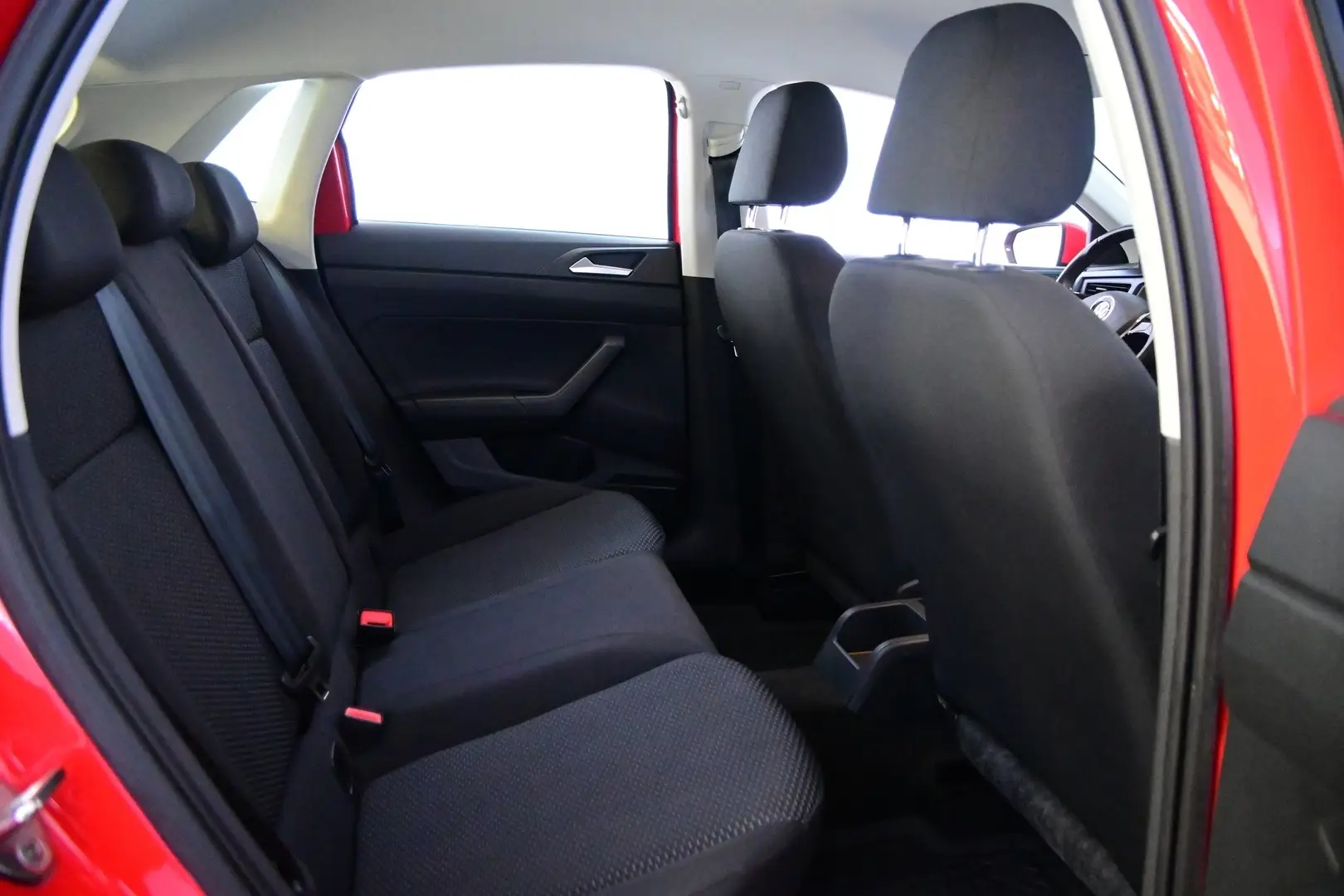 Car Image - 7lINzQMIFpDr0BjvZFV4lR