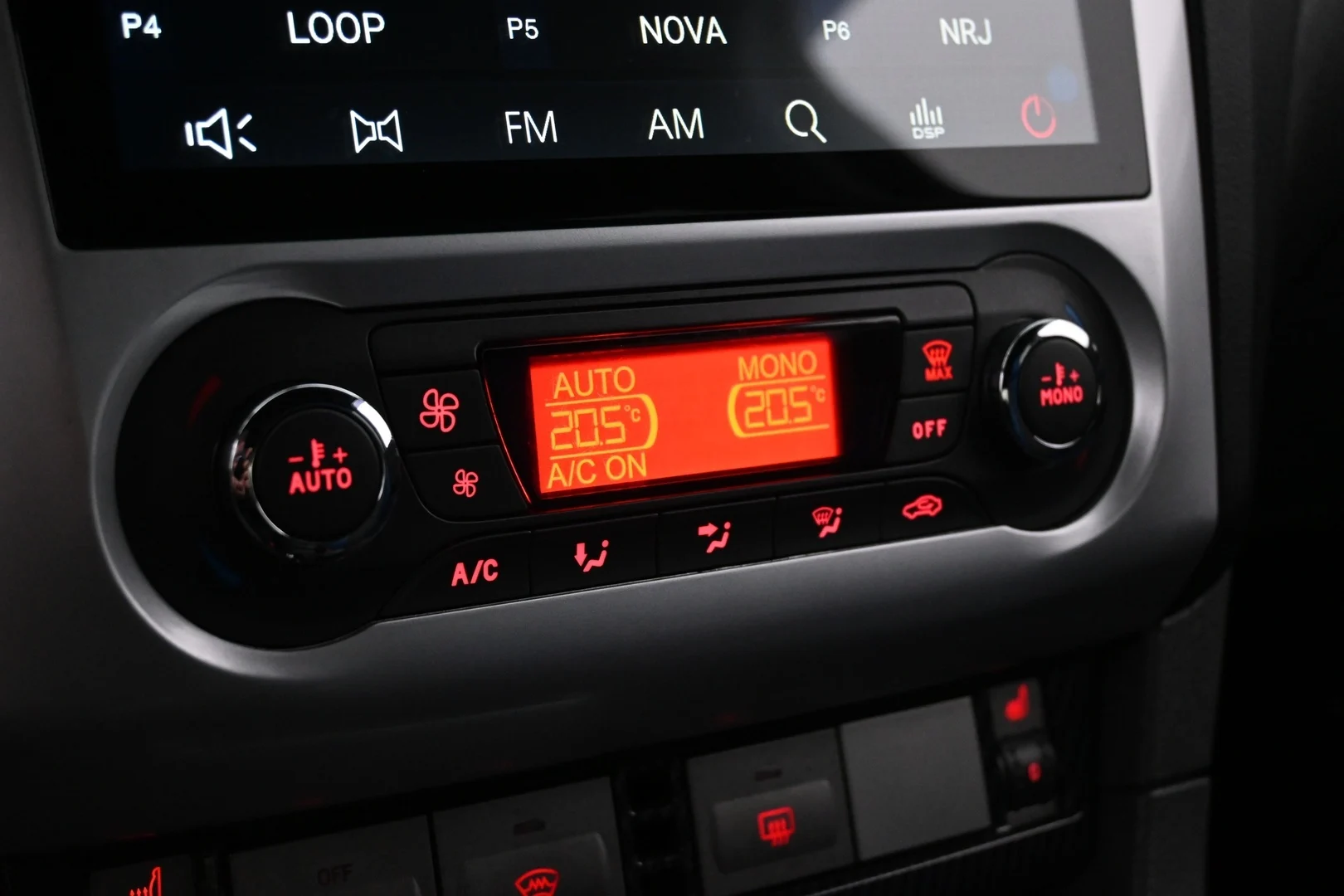 Car Image - RZRAcnmaUxMZu67qYdEMj