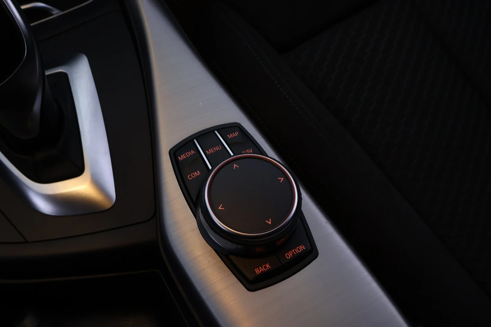 Car Image - 6i29SpZqq4HkxagUnB8uTC