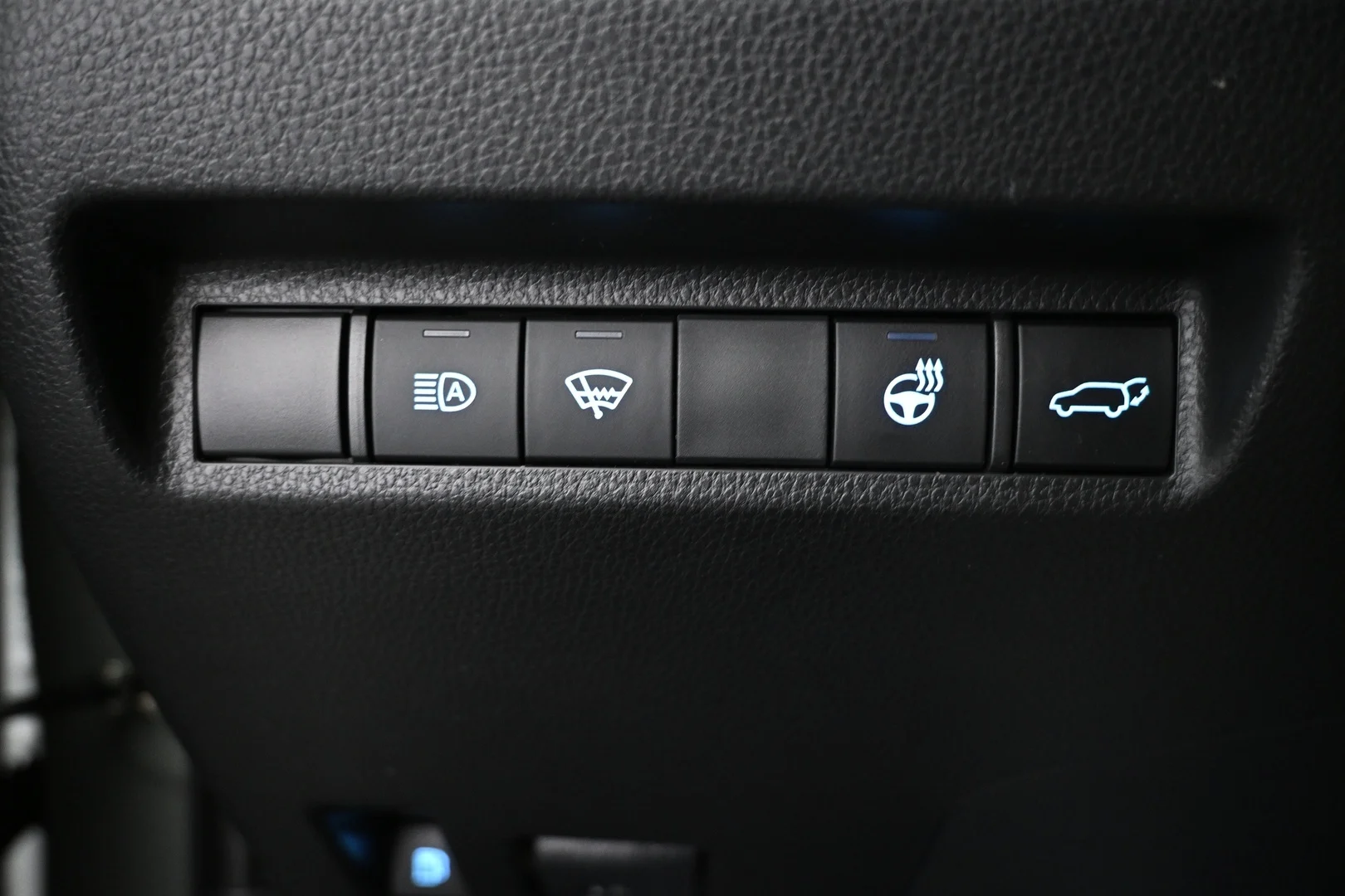 Car Image - i0LPFcWr7FAKLxOdMFHh3